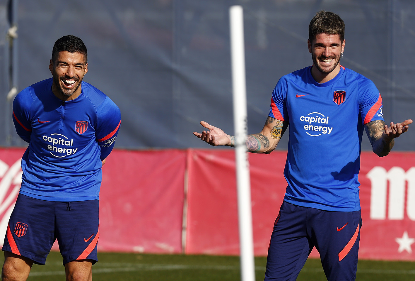 Luis Suárez y Rodrigo De Paul. Foto: Prensa Atlético de Madrid.