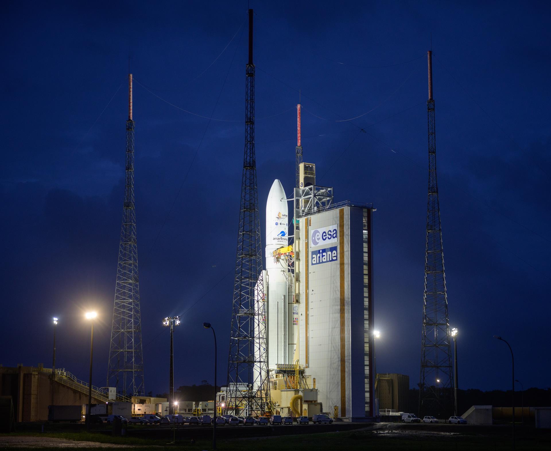 El cohete Ariane 5 a punto de despegar. Foto: EFE