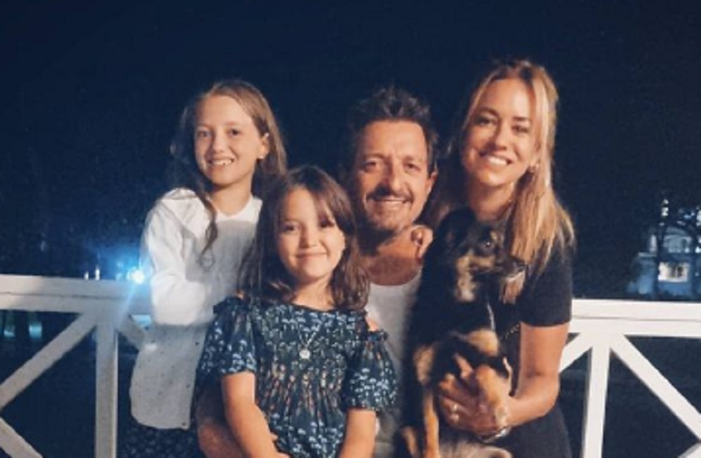 Catalina Ferrand y Federico Buysan con sus hijas, en Navidad. Foto: Instagram @cata_ferrand