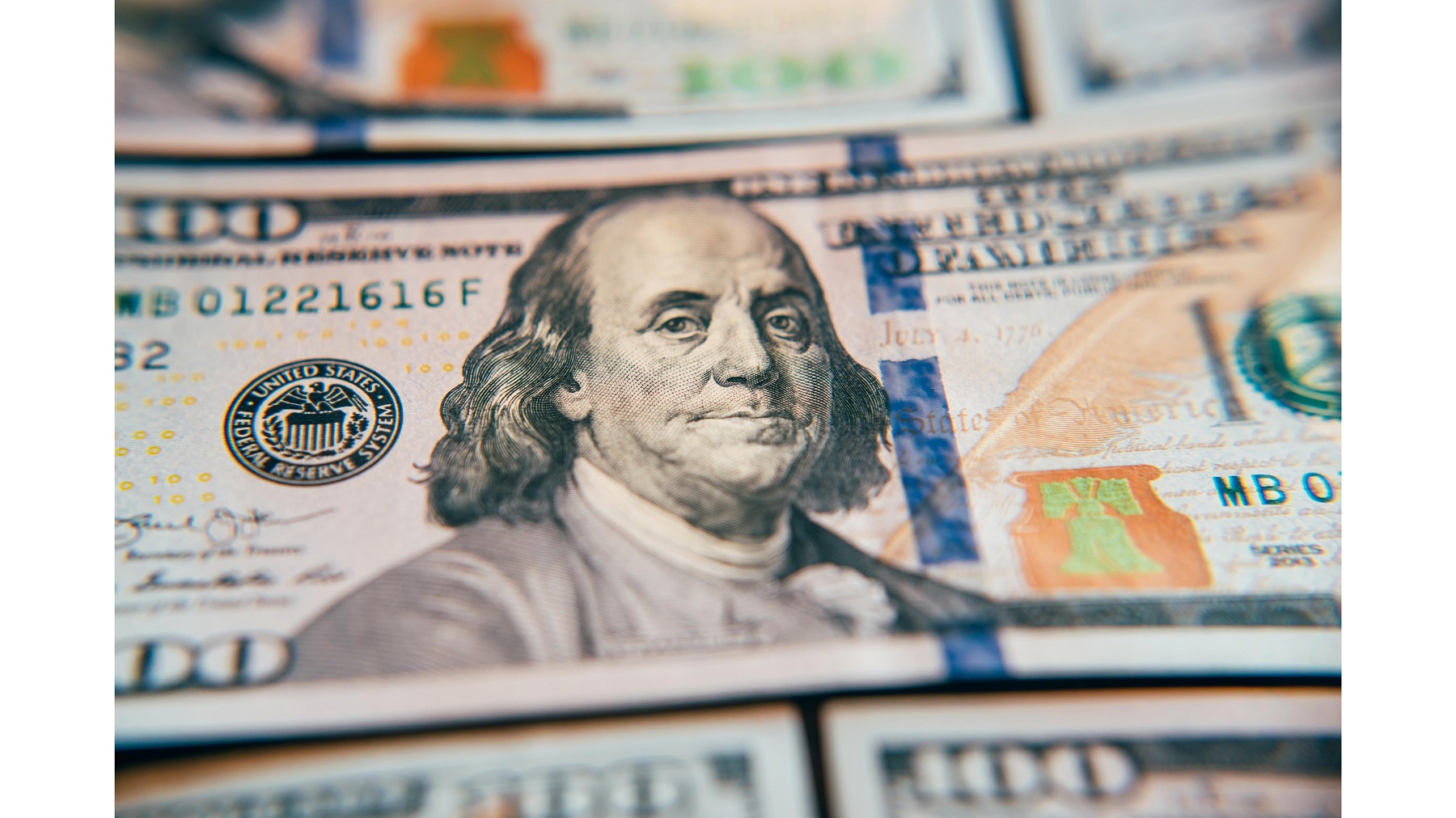 Dólar. Foto: CANVA.