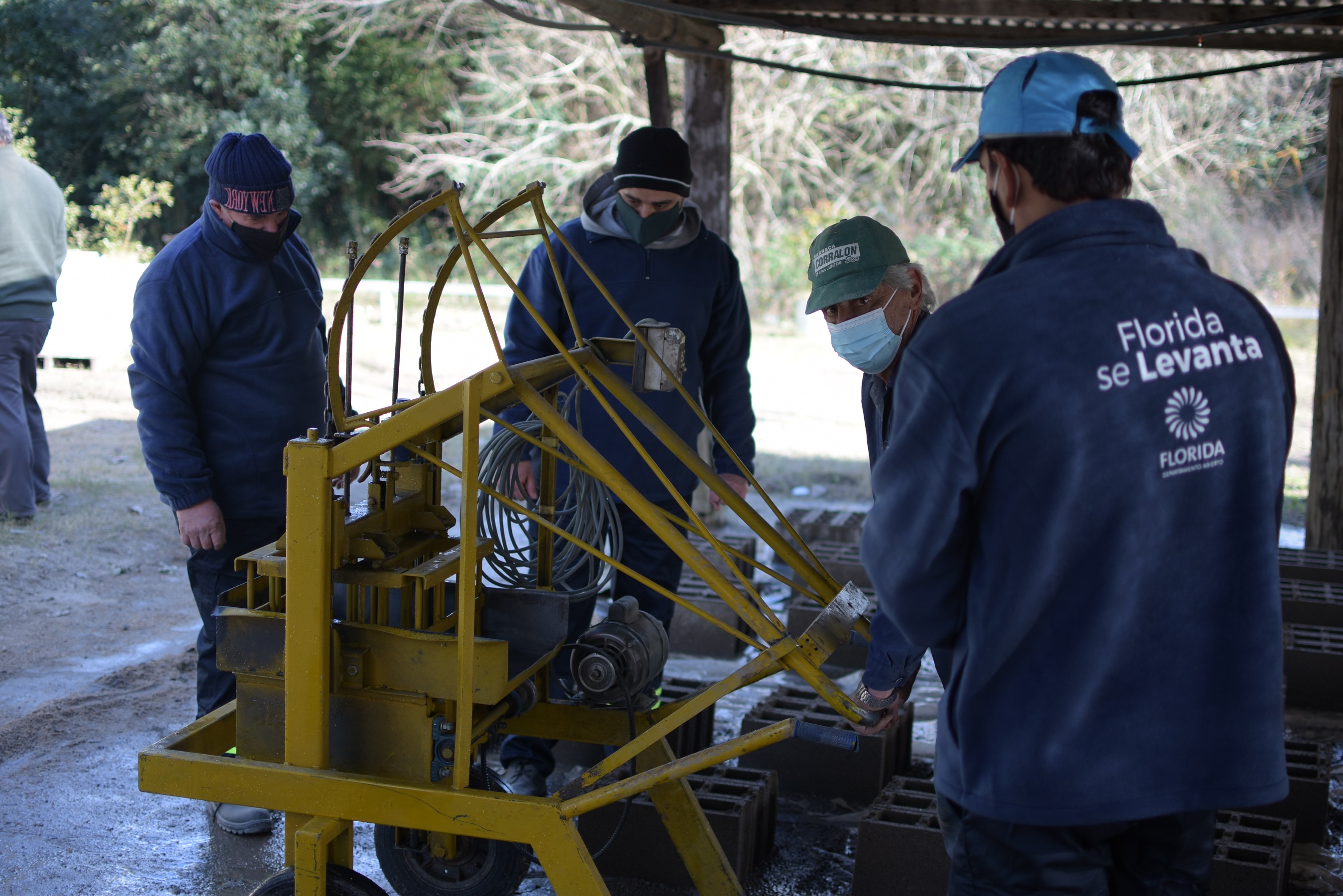 Tarea de jornales solidarios en Florida. Foto: gentileza Intendencia de Florida