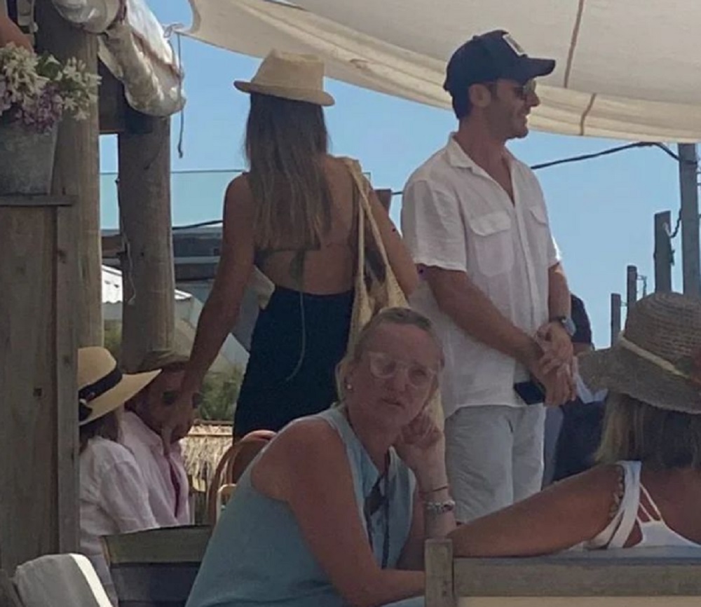 Benjamín Vicuña y su nueva novia, Eli Sulichin. Foto: Instagram @lauraubfal