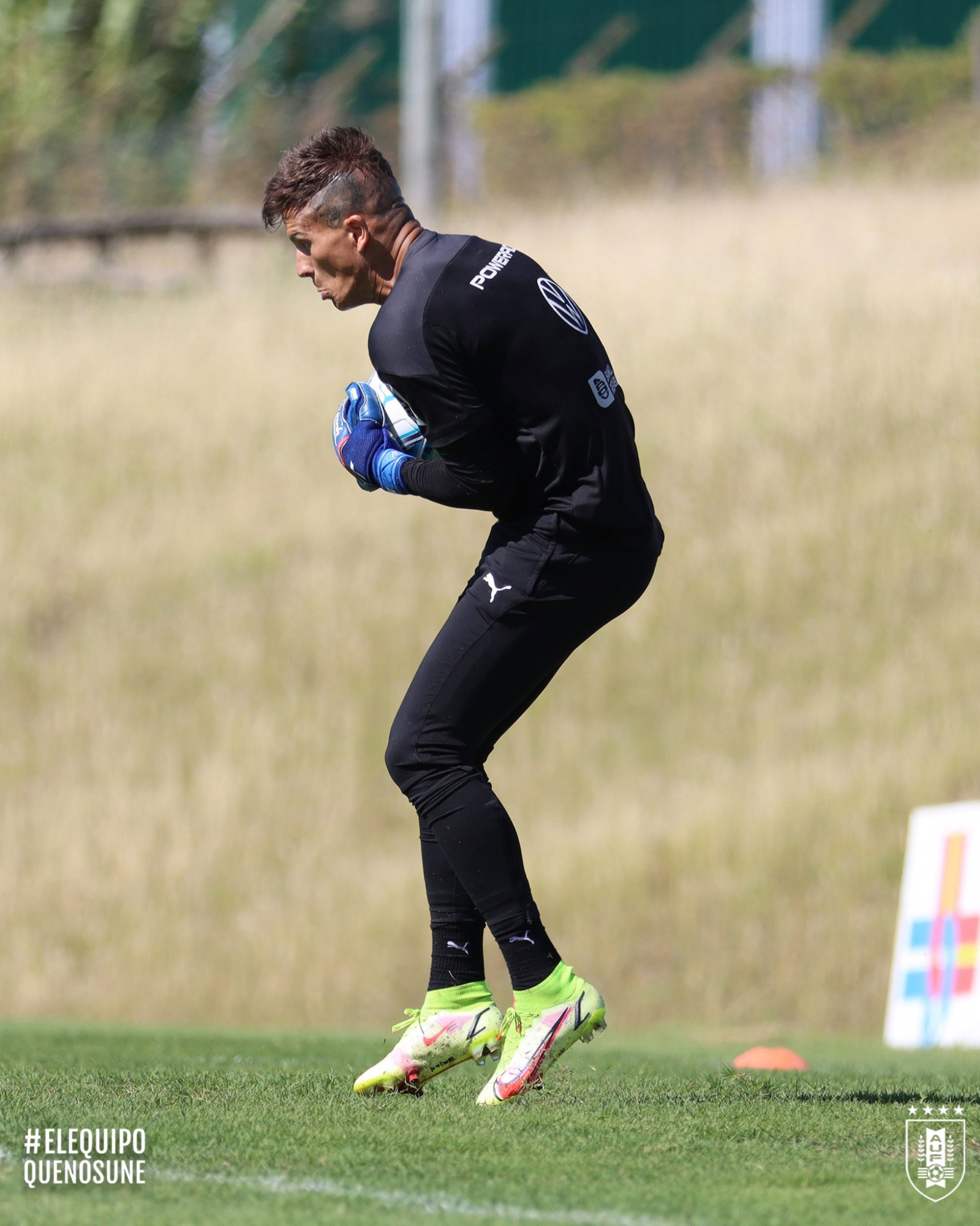 Sebastián Sosa entrenando en el Complejo Celeste. Foto: @AUFOficial