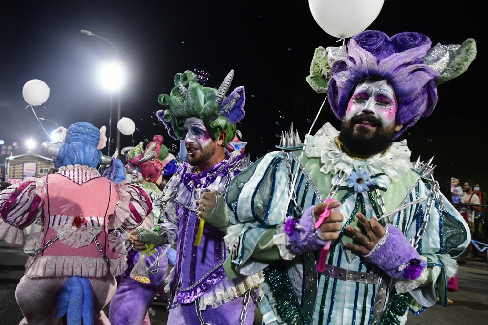 Metele que son Pasteles en el Desfile de Carnaval 2022. Foto: Marcelo Bonjour