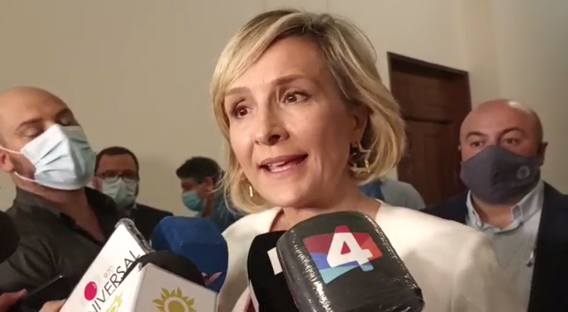 Raffo tras reunión por préstamo del BID. Foto: captura de video de Gonzalo Charquero