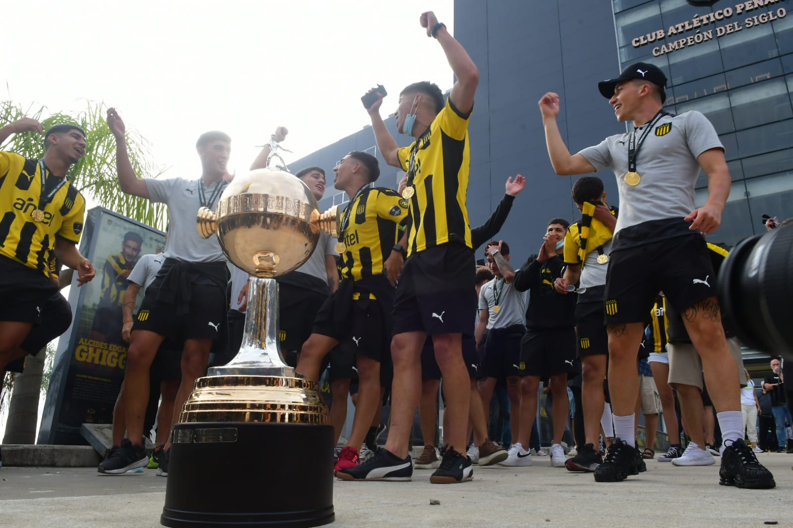 Plantel sub 20 de Peñarol de la Copa Libertadores. Foto: Francisco Flores.