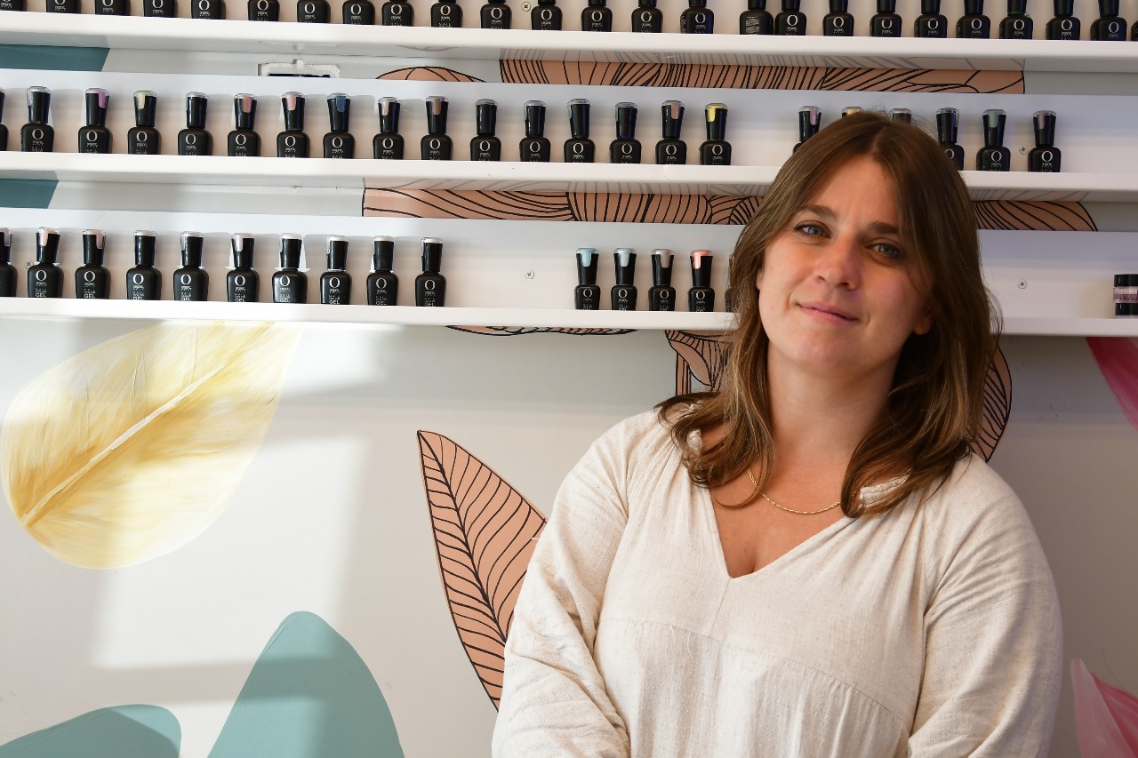 Alejandra Malvasio, fundadora y directora de Malva Depilación & Spa de uñas