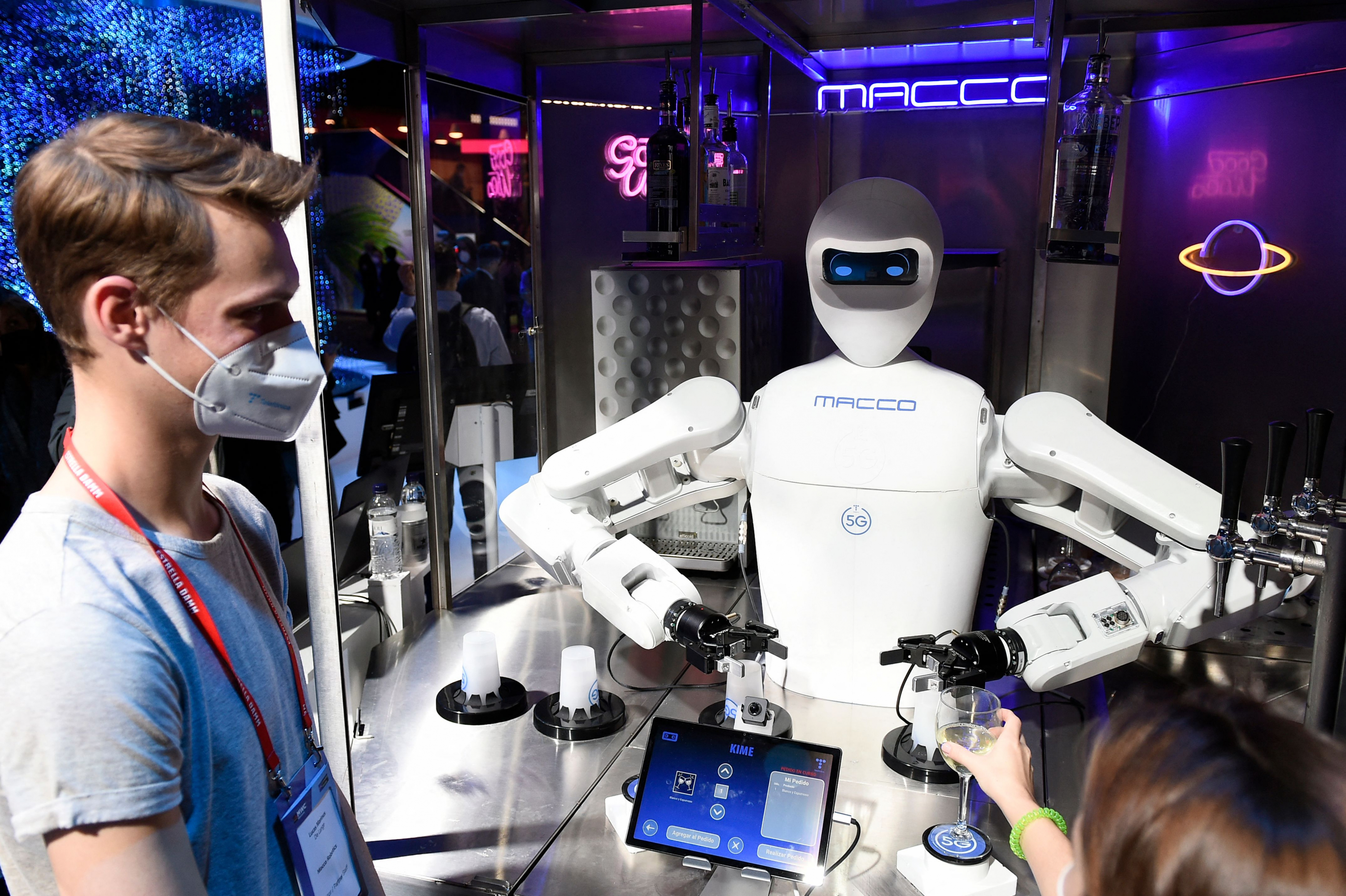 Robot en el Mobile World Congress 2022. Foto: AFP