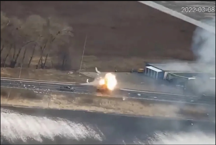 Ministerio de Defensa de Ucrania muestra en video cómo destruyen tanques rusos