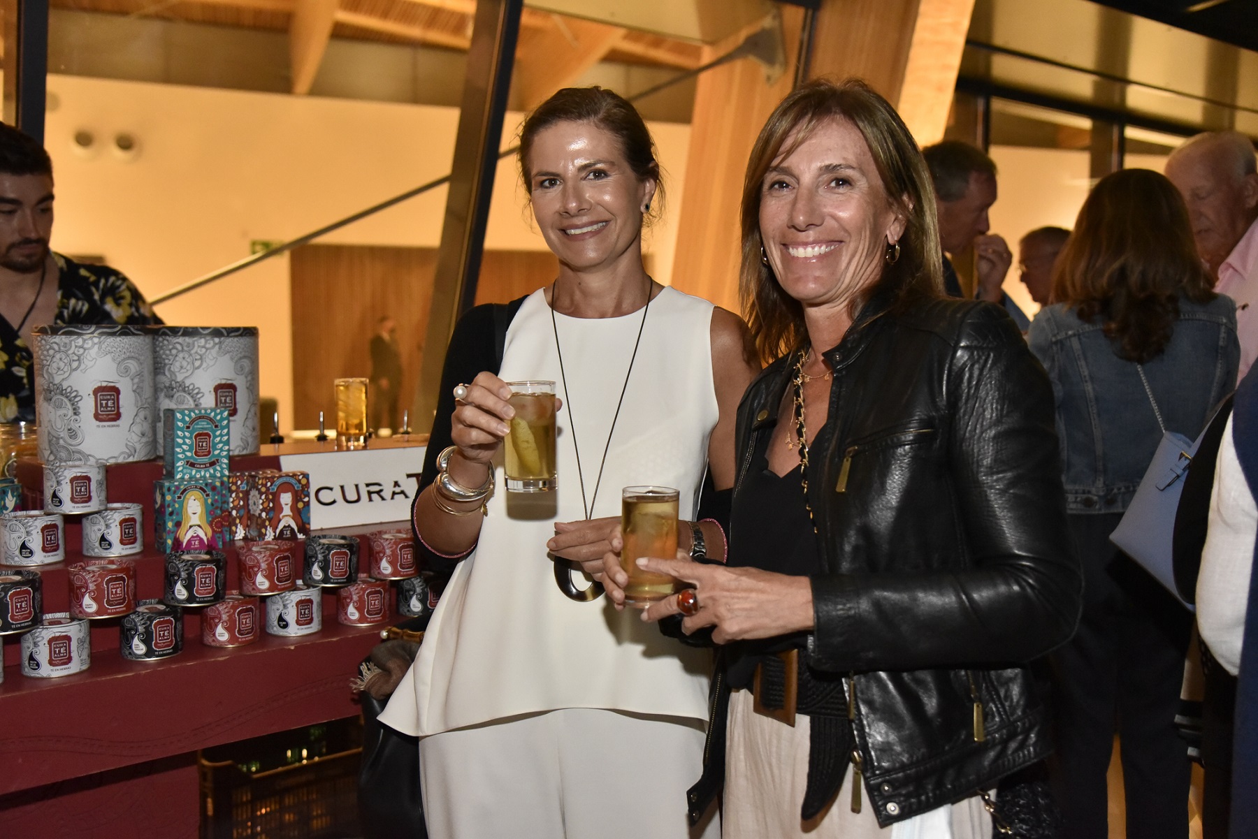 Isabel Guarnido,Carolina Falkenhagen