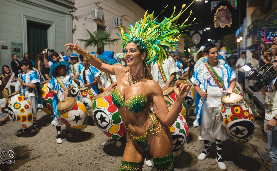 Cecilia "La Reina" Comunales