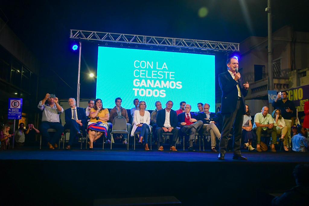 Acto de cierre de la campaña por el "NO" en Las Piedras. Foto: Estefanía Leal