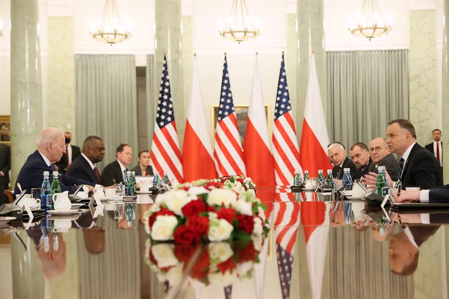 Reunión de Biden y ministros ucranianos en Polonia. EFE/EPA/Marcin Obara