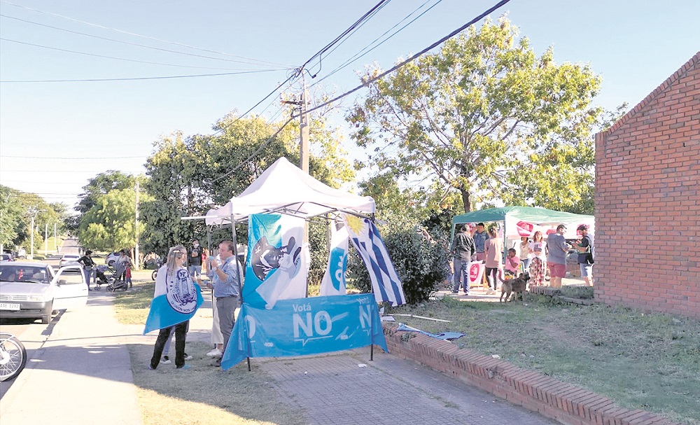 Grupos del Sí y del No. Foto: Belén Fourment.