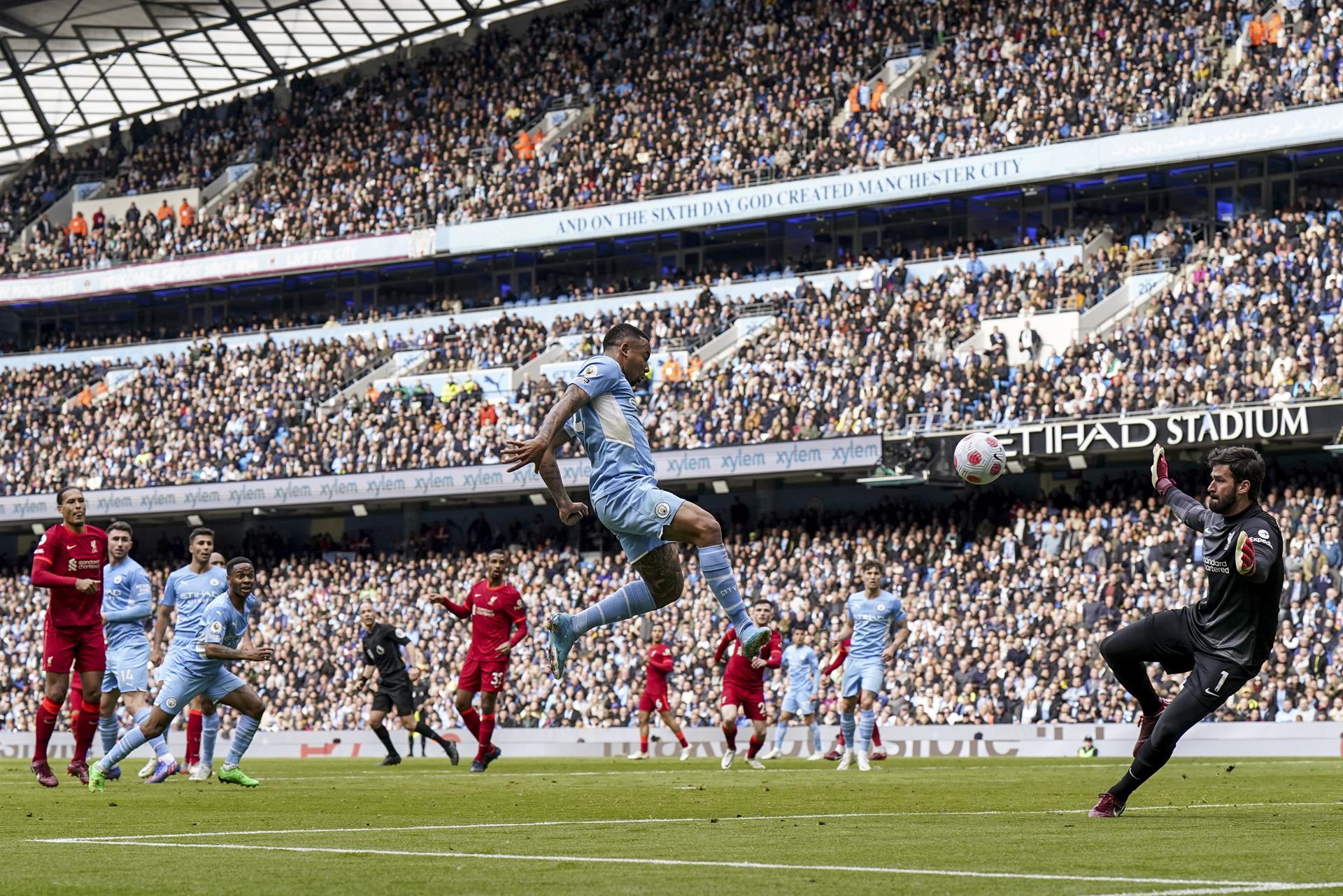 Manchester City y Liverpool en el Etihad por la Premier League. Foto: EFE.