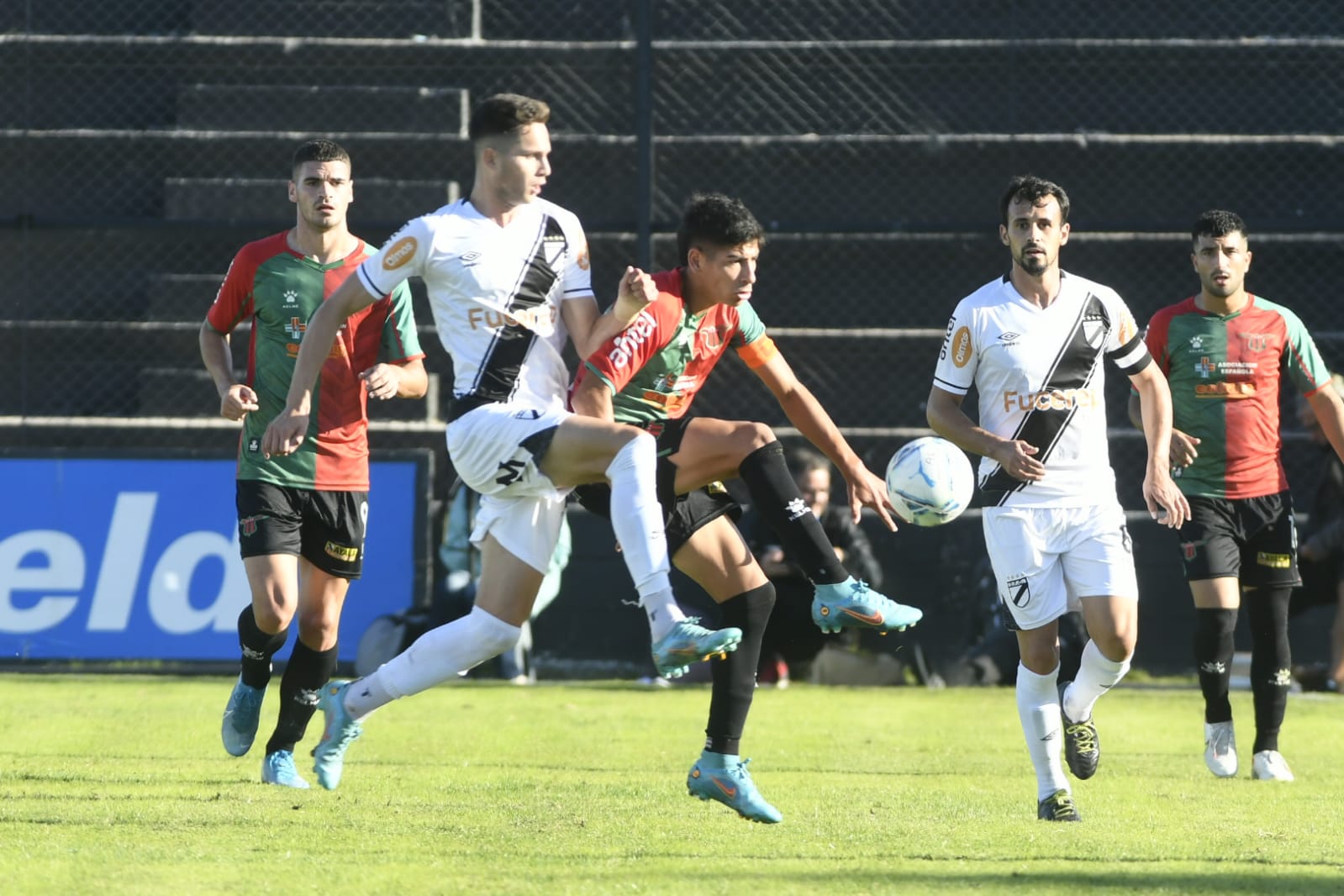 Danubio vs. Boston River. Foto: Marcelo Bonjour.