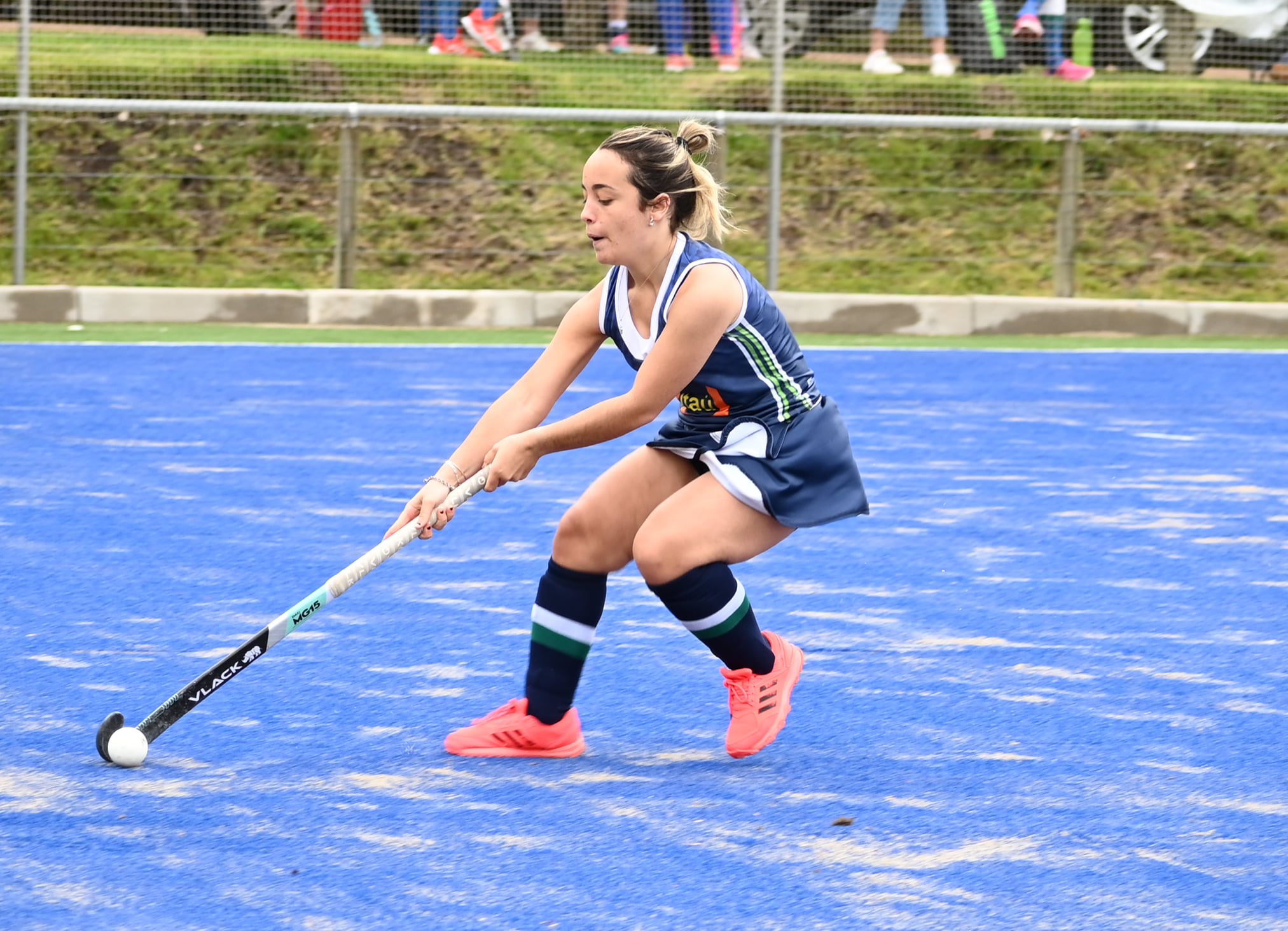 El hockey de la Liga Universitaria en acción. Foto: Carolina Passeggi.