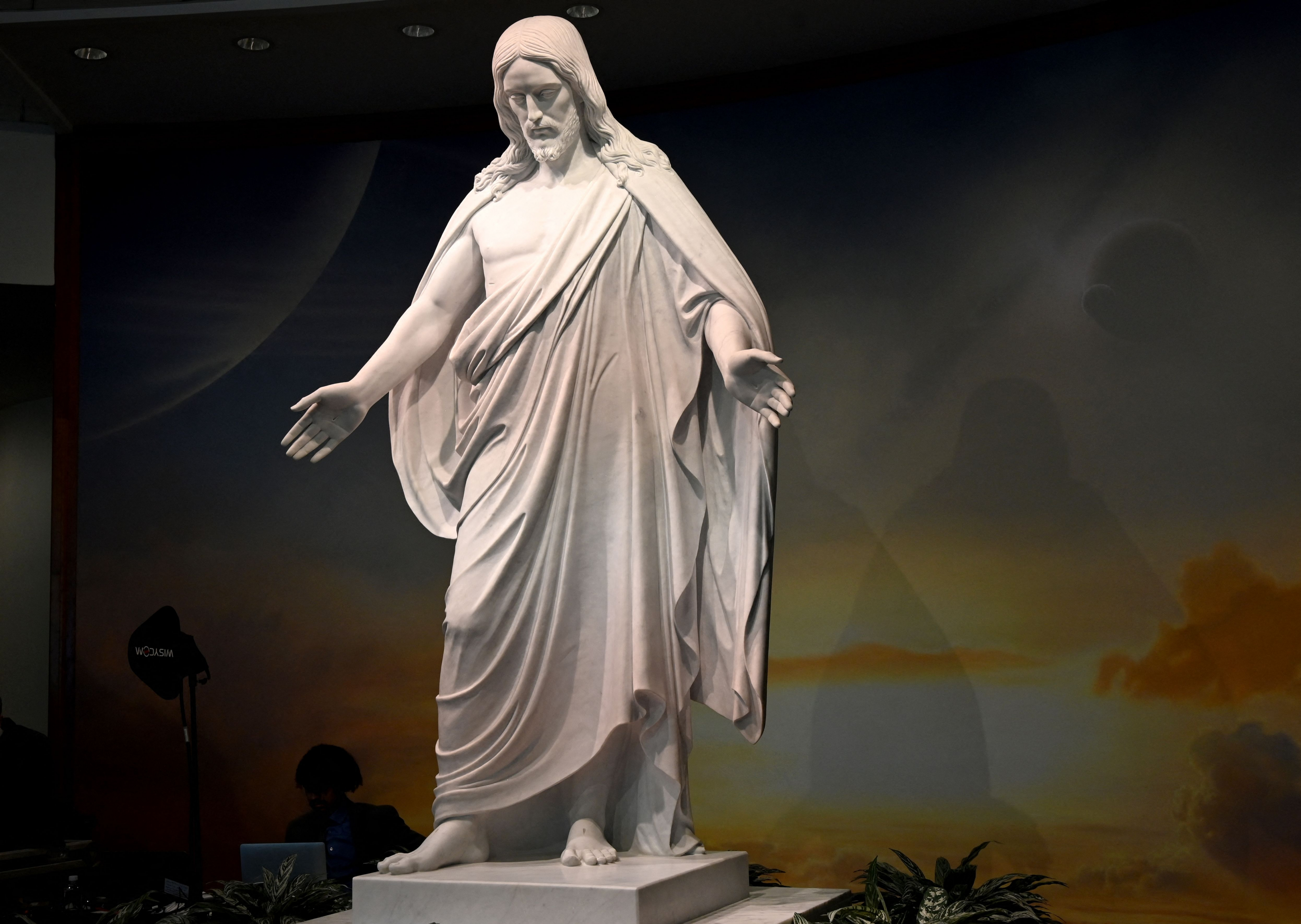 Una estatua de Jesucristo en el centro de visitantes de la Iglesia de Jesucristo de los Santos de los Últimos Días en Kensington, Maryland. Foto: AFP.