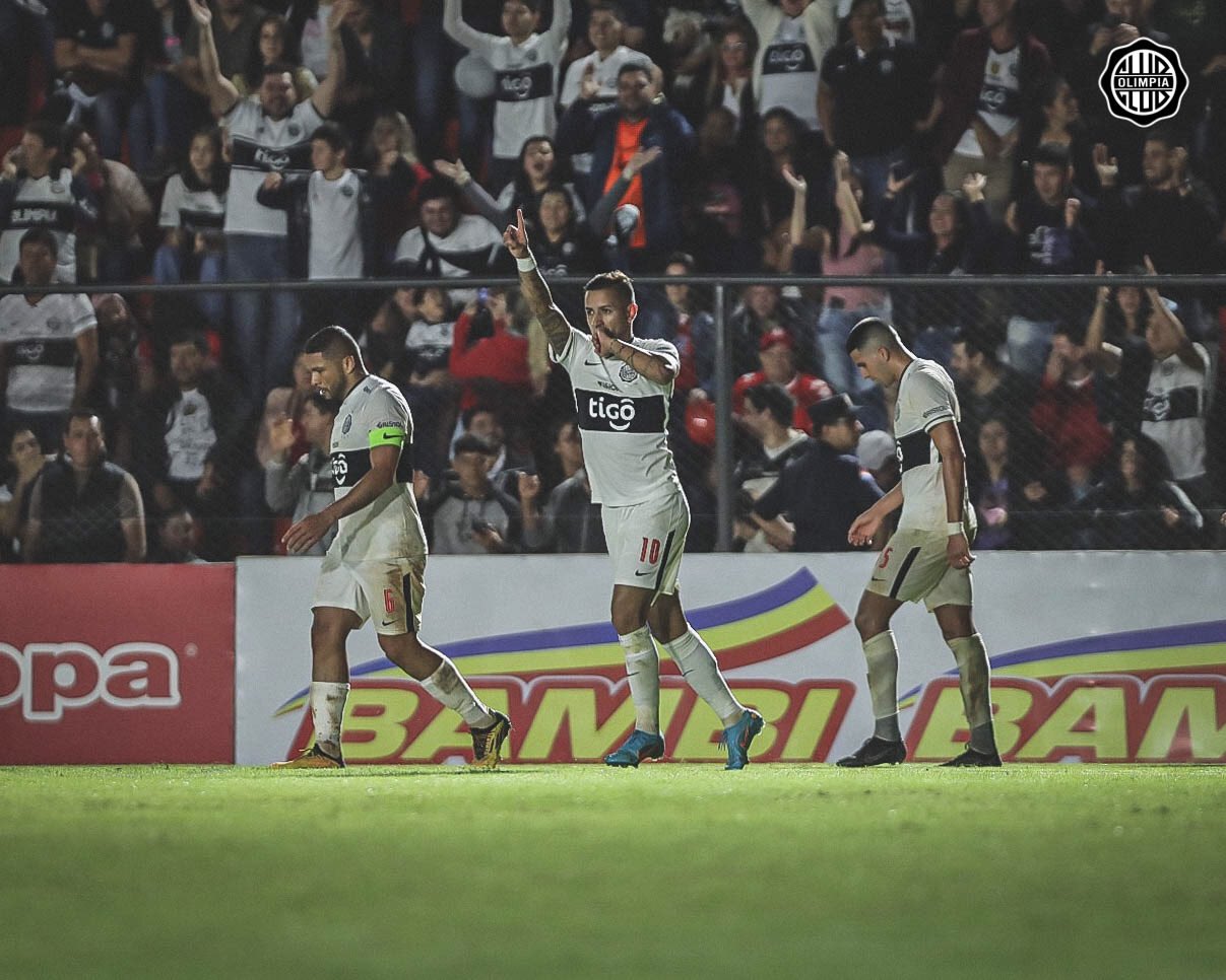 Derlis González celebra el gol de Olimpia. Foto: @elClubOlimpia