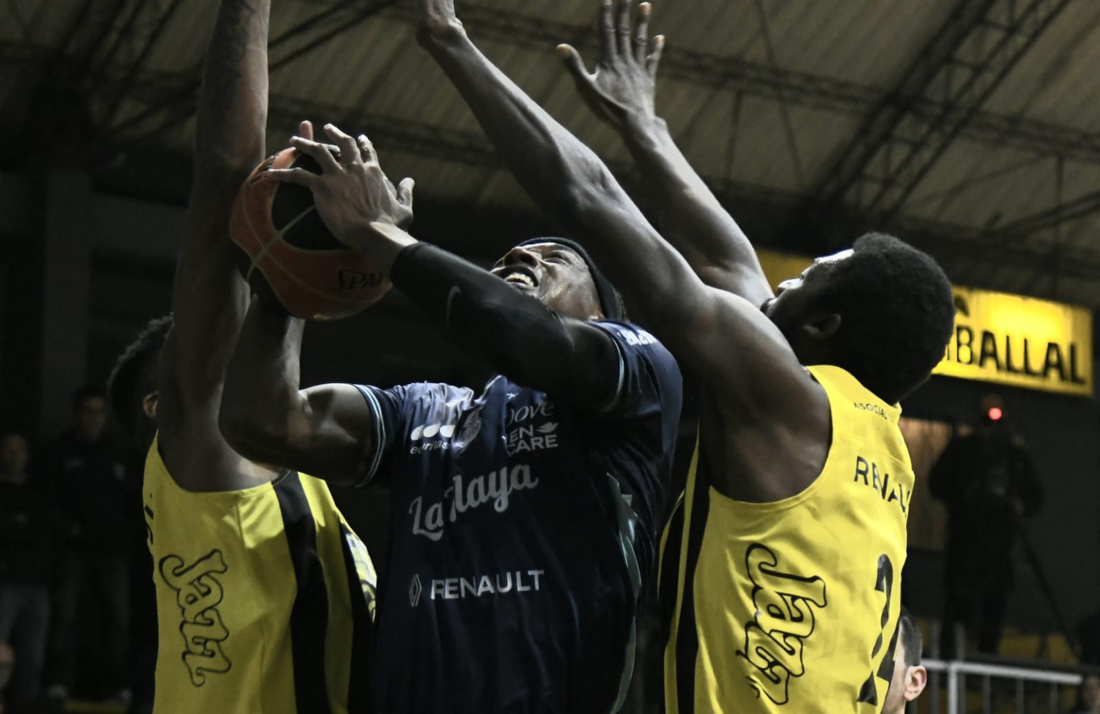 Peñarol vs. Malvín. Foto: Marcelo Bonjour.