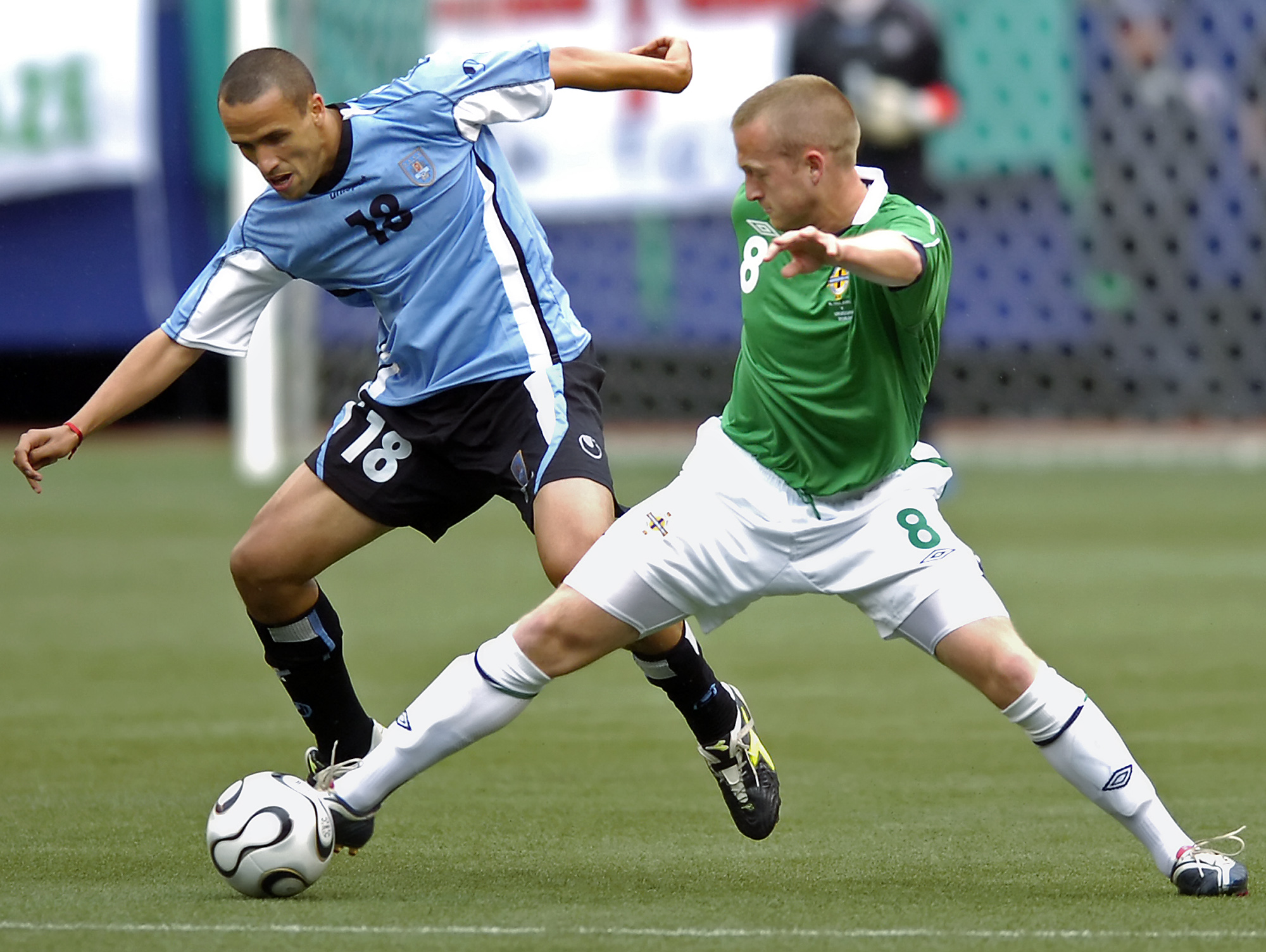 Guillermo Giacomazzi en un partido de la selección uruguaya. Foto: Archivo