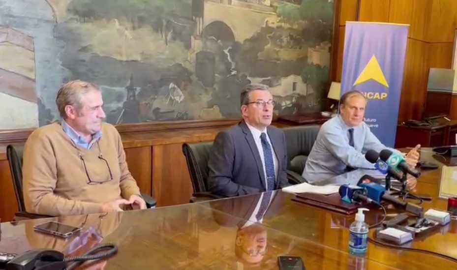 Alejandro Stipanicic, presidente de Ancap, en conferencia de prensa. Foto: Captura de video