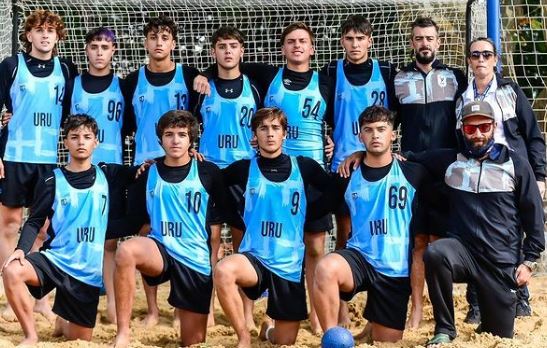 Selección de beach handball Sub 18. Foto: Prensa Selección.