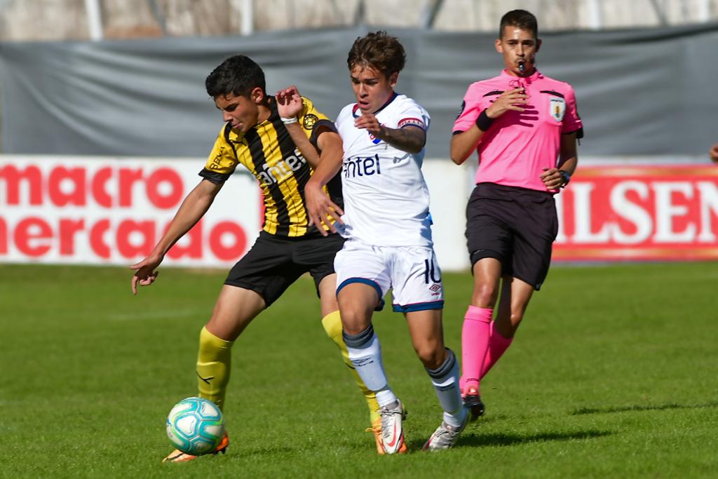 Peñarol y Nacional empataron 1-1 en Sub 17. Foto: Estefanía Leal.