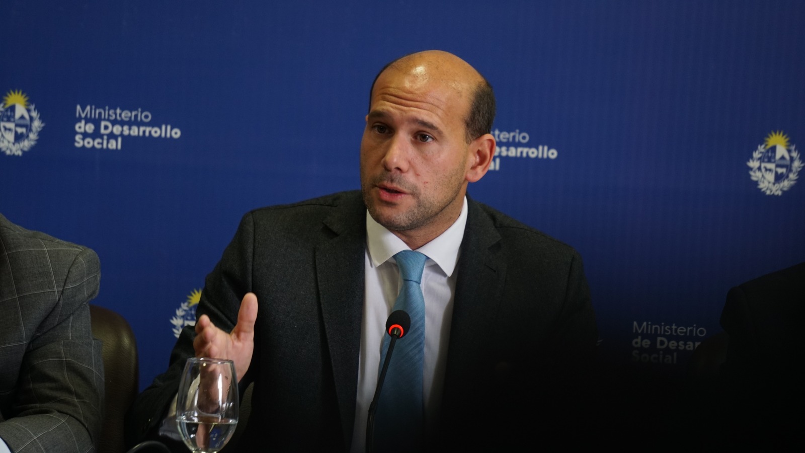 Ministro Martín Lema en presentación del Plan Invierno 2022. Foto: Mides