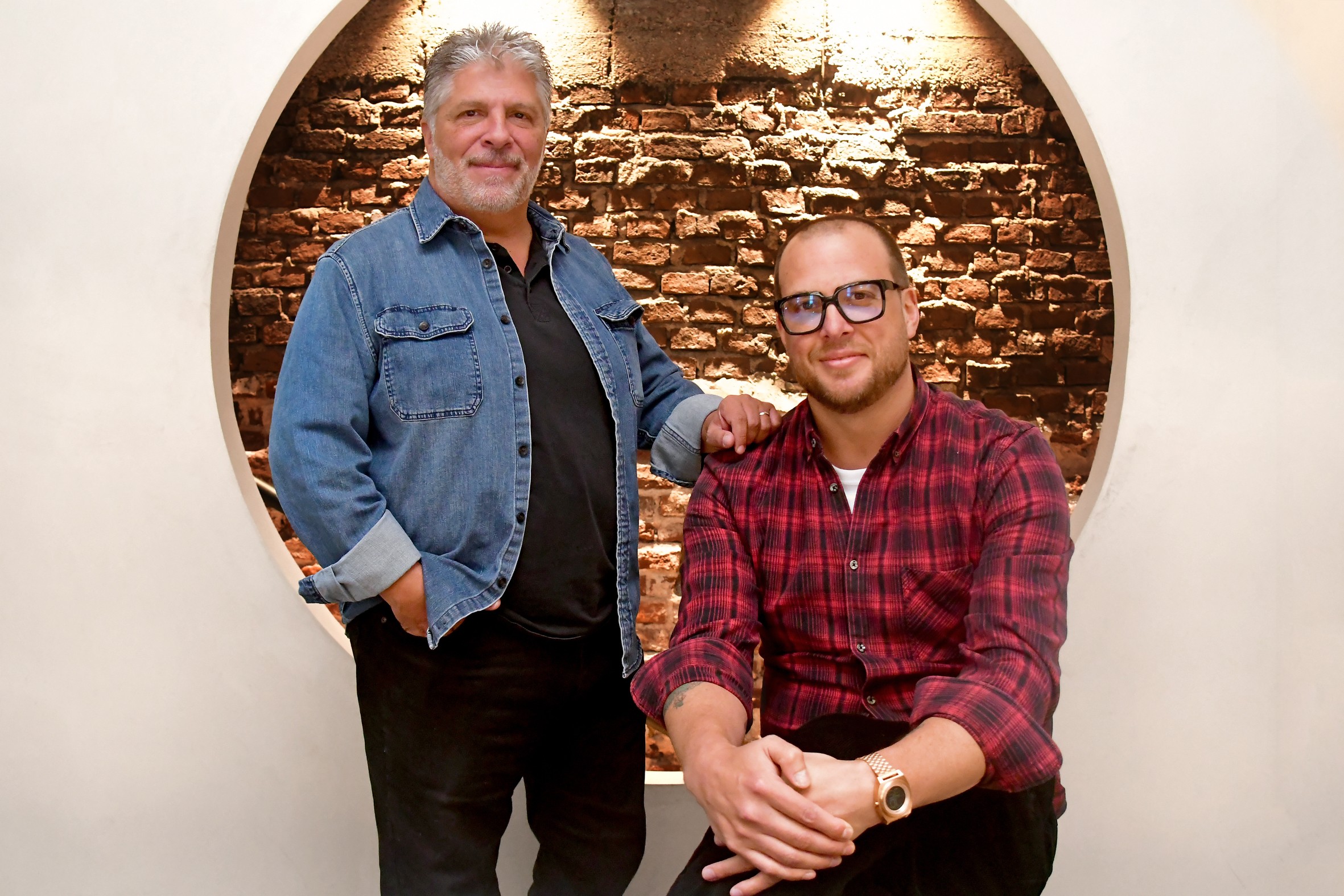 Horacio Navarro, CEO de Wild Fi México, junto a Juan Pablo Álvarez, CCO de Wild Fi. Foto: Estefanía Leal