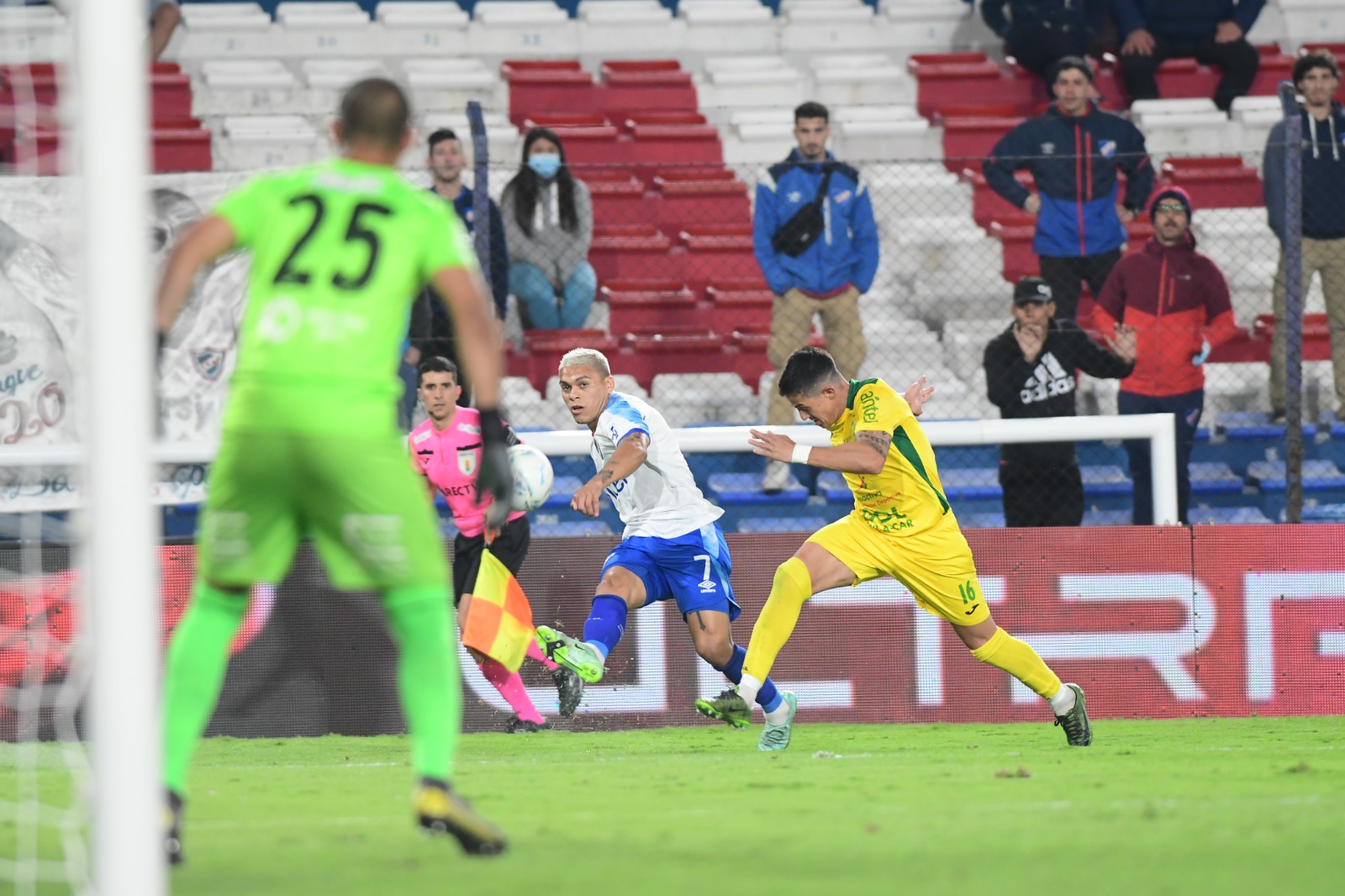 Brian Ocampo por lesión no estará a la orden este sábado. FOTO: El País.