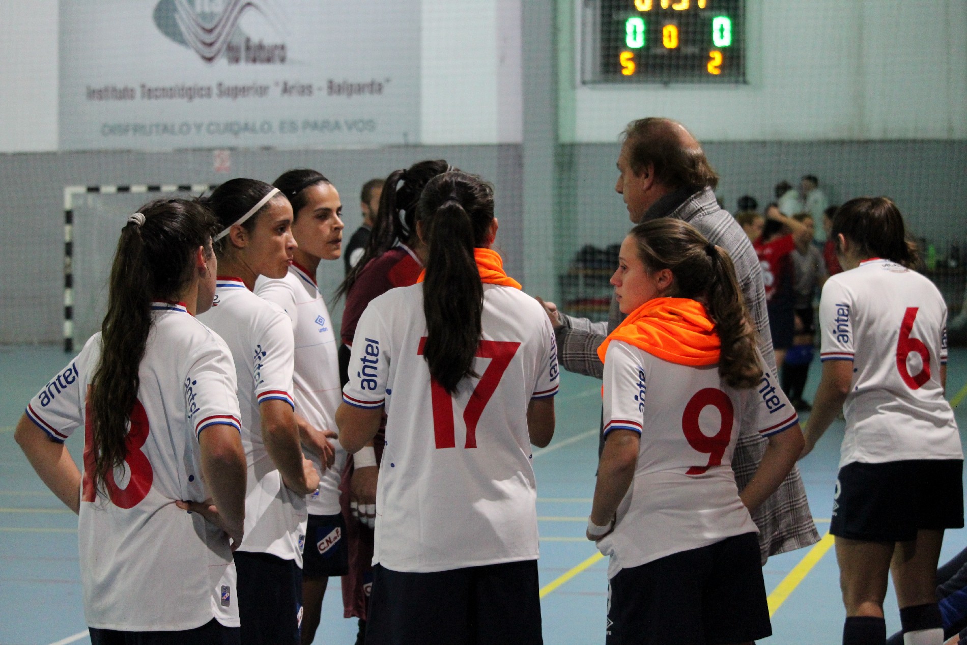 Fútbol Sala: Nacional le ganó a UTU y es líder del campeonato femenino. Foto: Matías Pérez