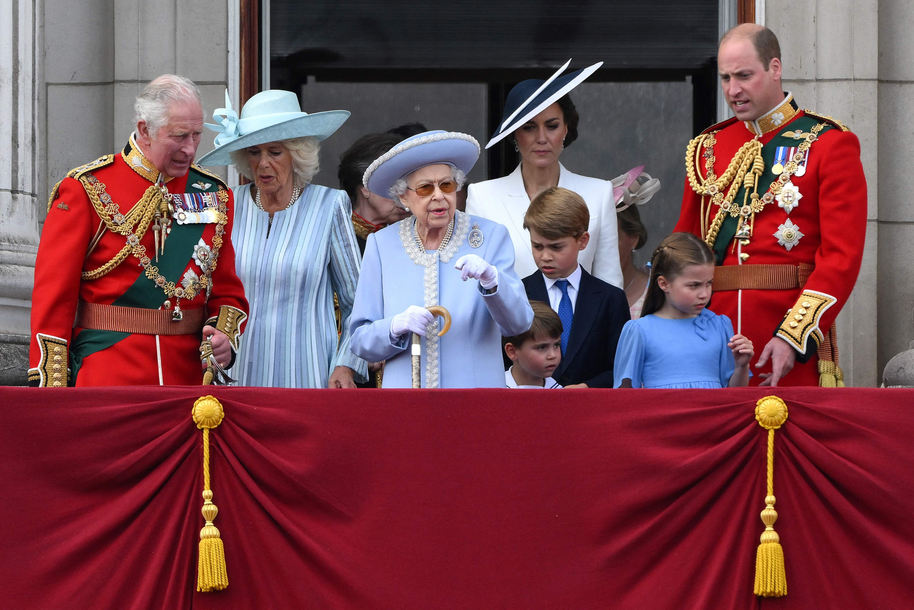 La familia real británica celebra los 70 años de Isabel II en el trono. Foto: AFP