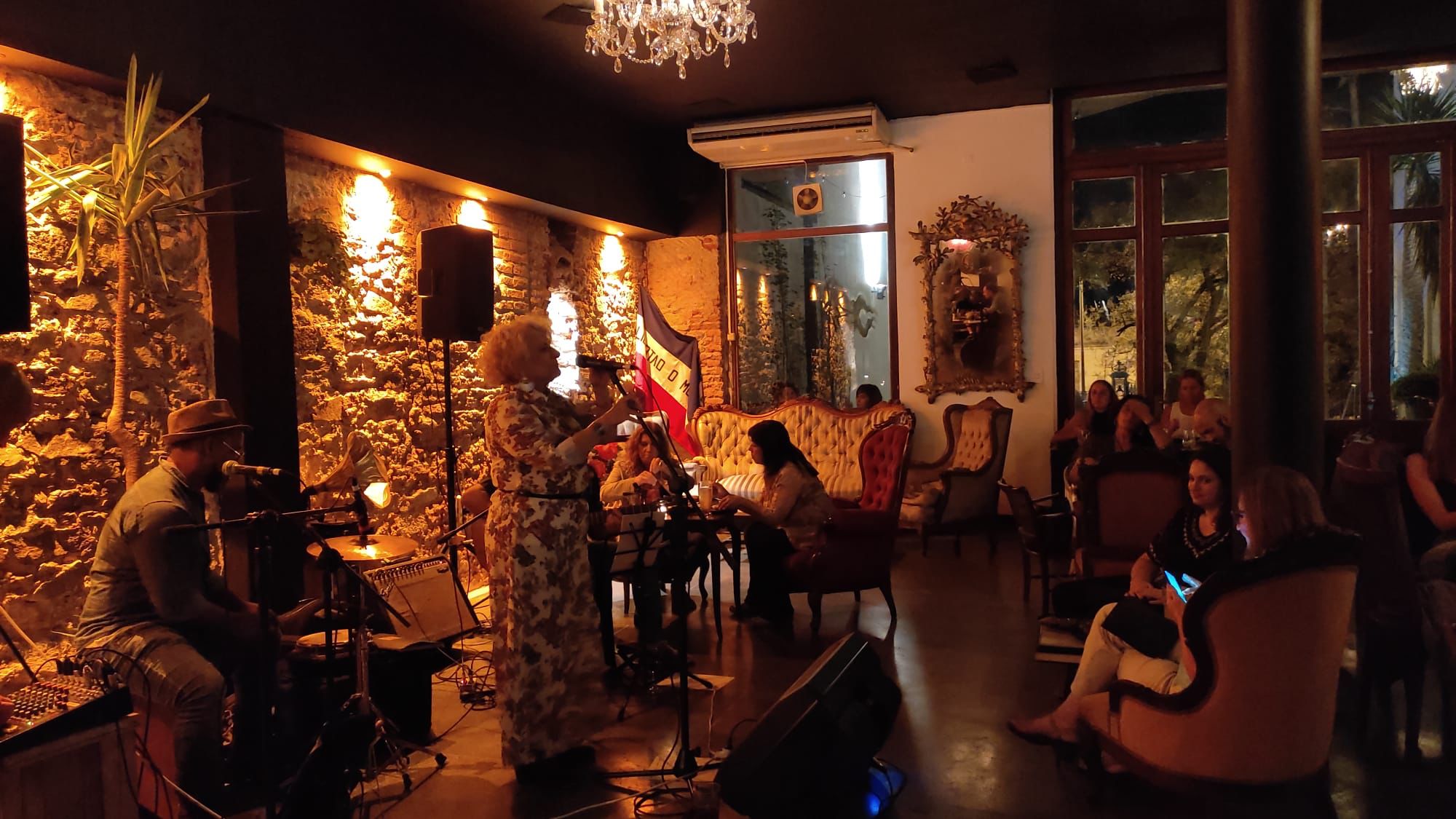 Casa Fauno tiene música en vivo. Foto: Casa Fauno