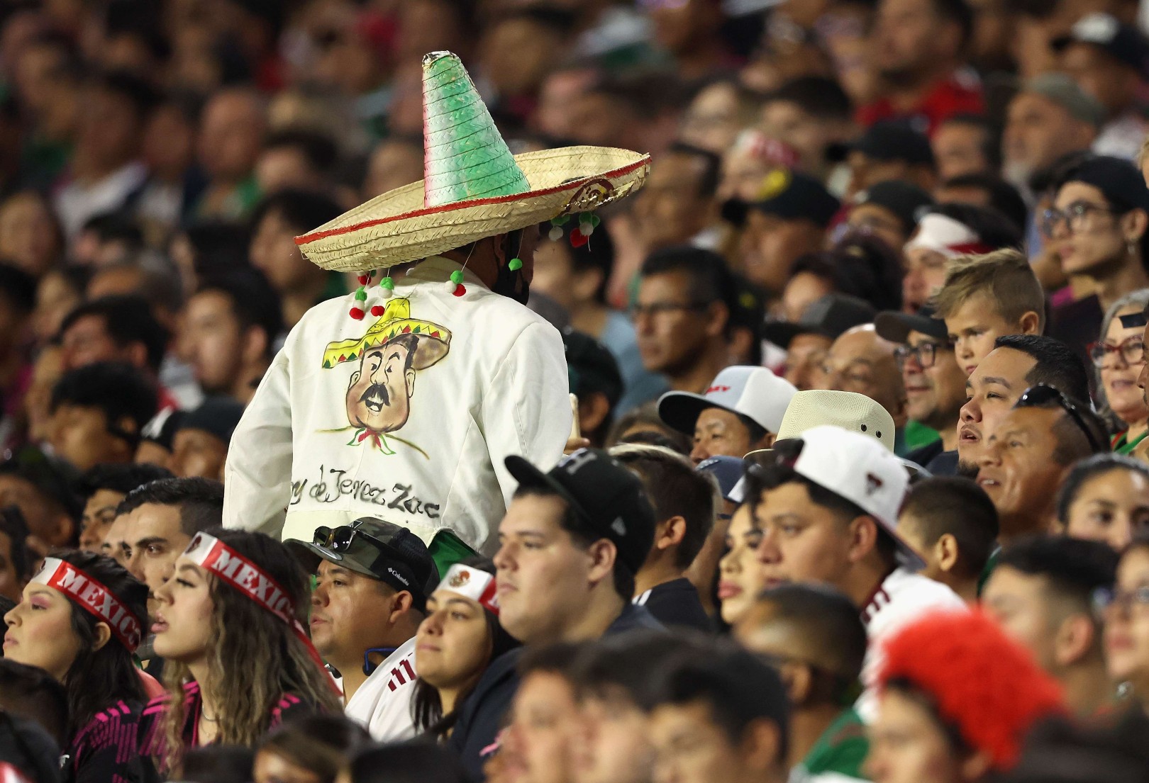 Un hincha mexicano en el duelo entre Uruguay y México. Foto: AFP.