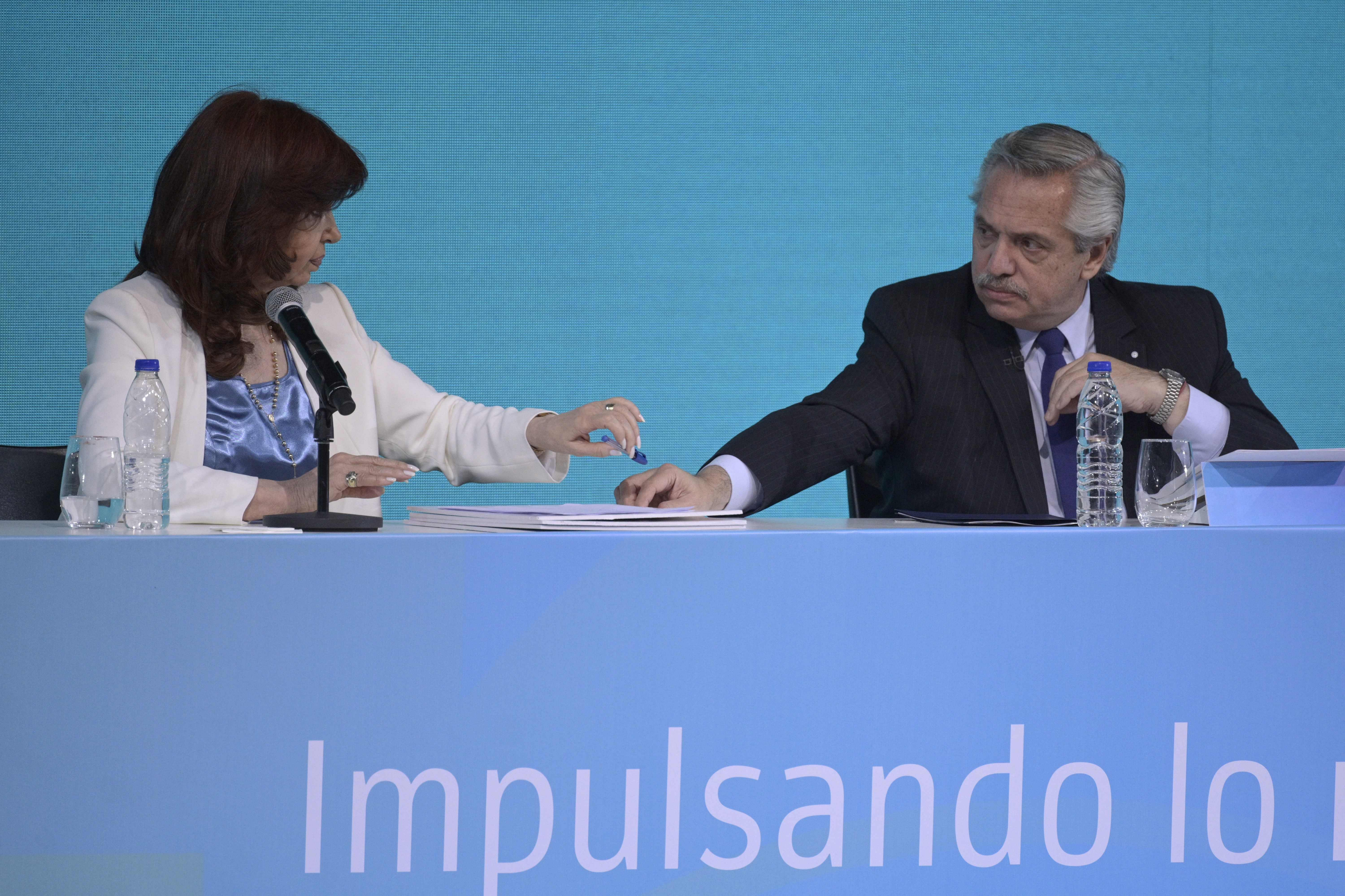 Alberto Fernández junto a Cristina Fernández. Foto: AFP