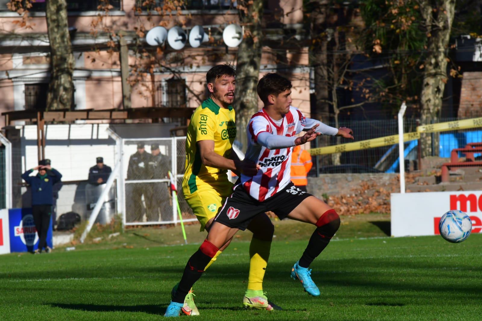 Valentín Adamo convirtió en su debut en River Plate. Foto: Francisco Flores.
