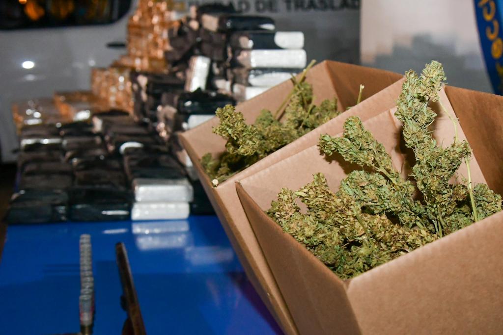 Droga incautada en vehículo que simulaba ser una ambulancia. Foto: Estefanía Leal