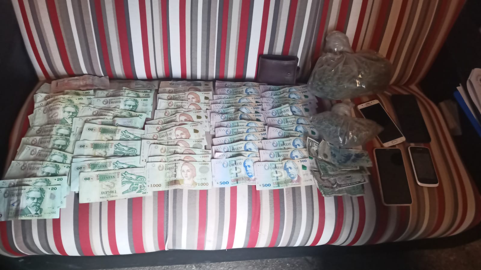 Objetos incautados en Canelones. Foto: Jefatura de Policía