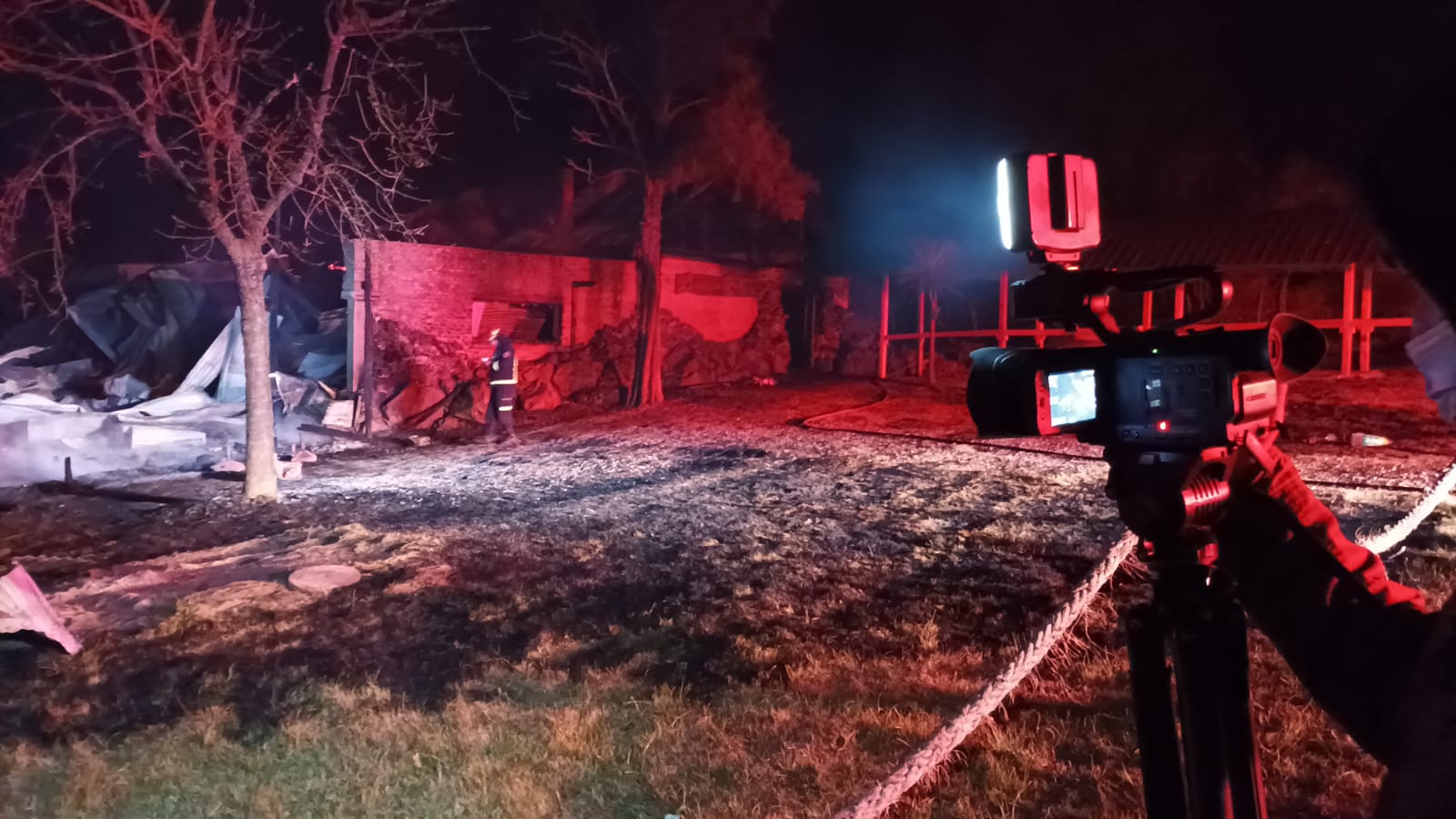 Incendio en local bailable de Pan de Azúcar. foto: Ricardo Figueredo