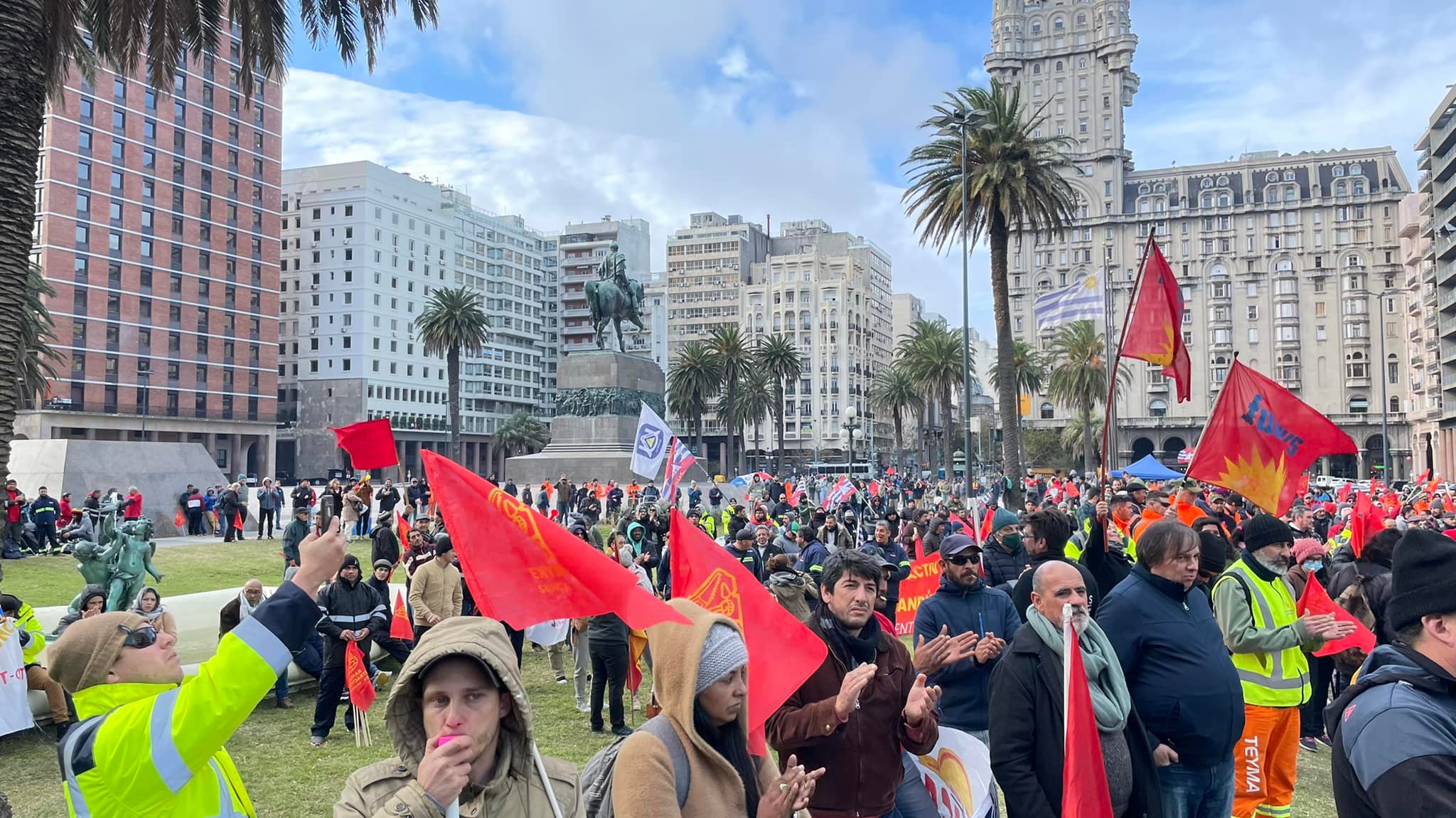 Movilización de sindicatos de Ancap. Foto: Federación Ancap