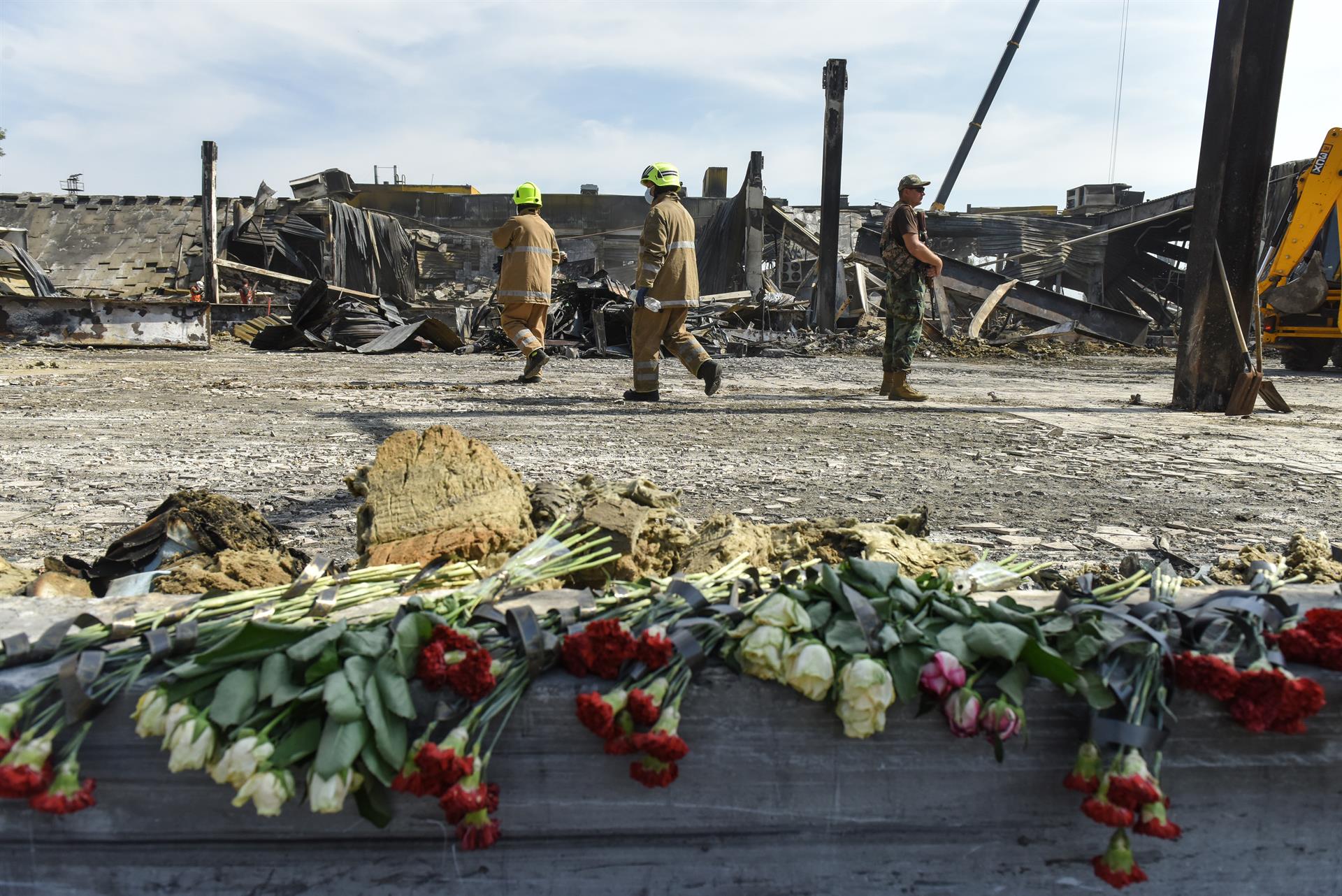 Memorial en Shopping de Ucrania. Foto: EFE