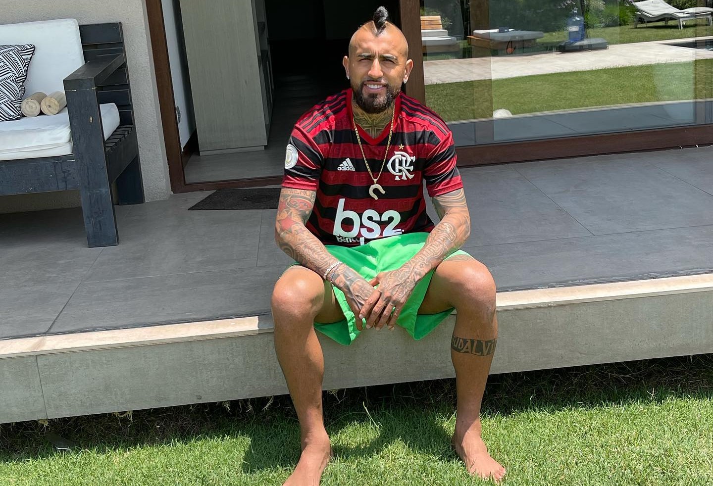 La imagen que Vidal subió en diciembre de 2021 con la camiseta del Flamengo.