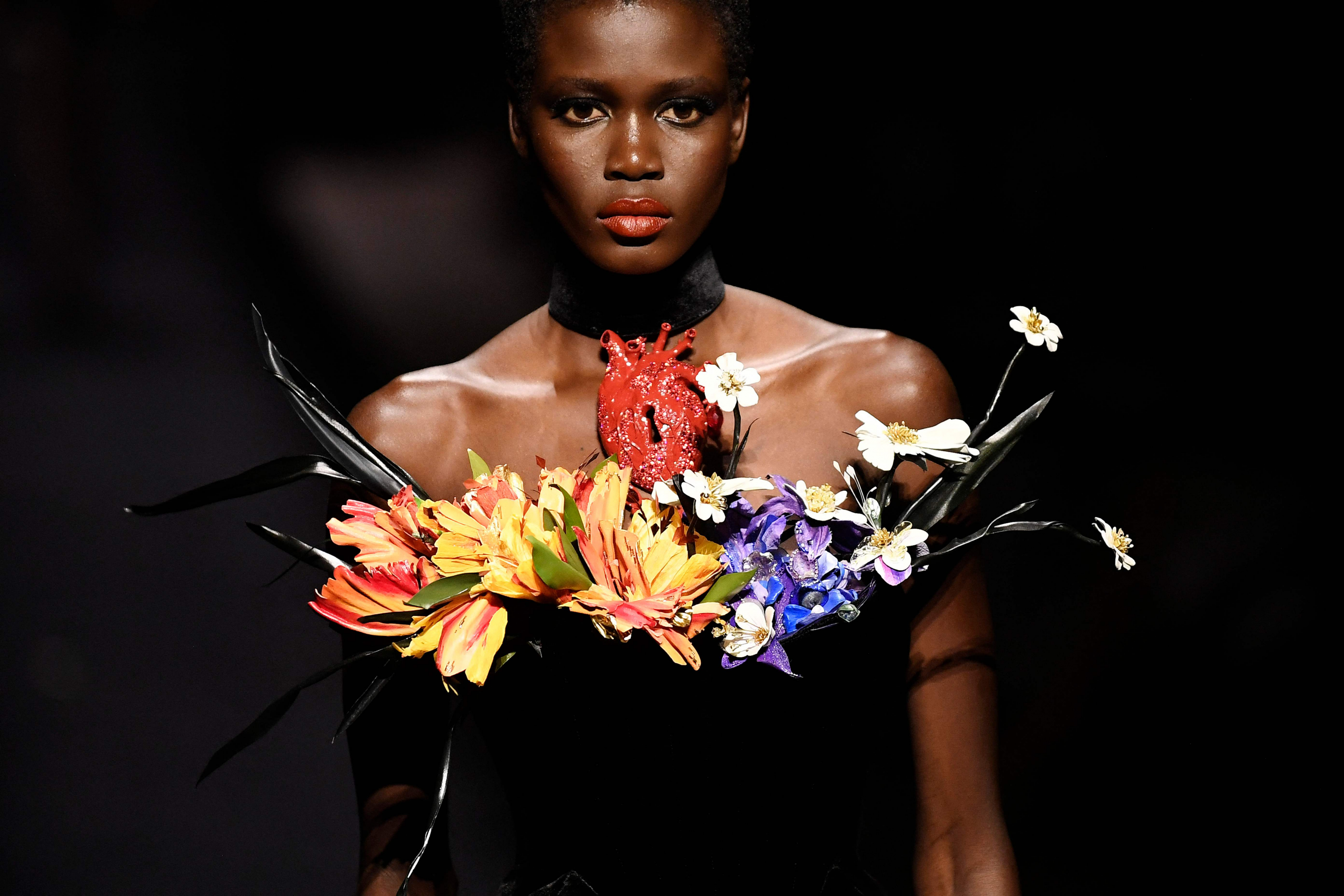 Schiaparelli abre la semana de la alta costura en París