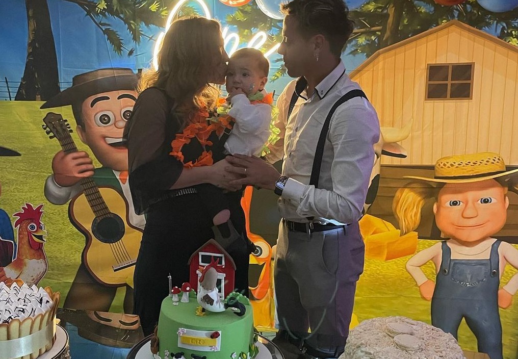 Majo Álvarez, Lolo Estoyanoff y Enzo.