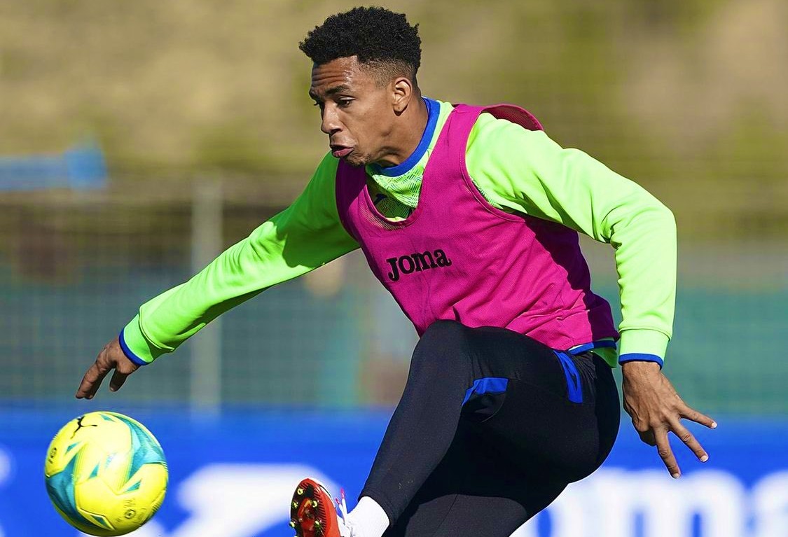 Gastón Álvarez en el entrenamiento con Getafe. Foto: @GetafeCF.