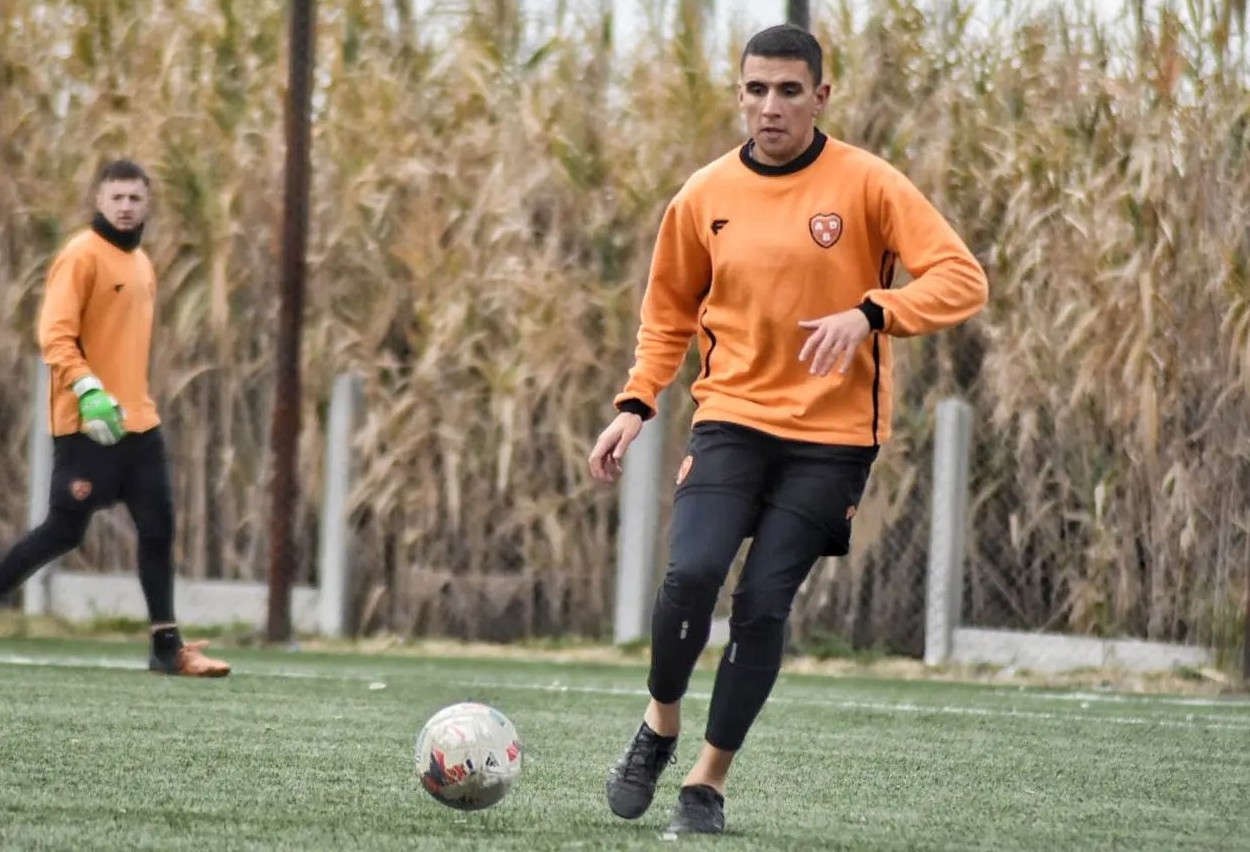 Federico Potarski defendiendo los colores de Berazategui. Foto: Instagram - Berazategui.
