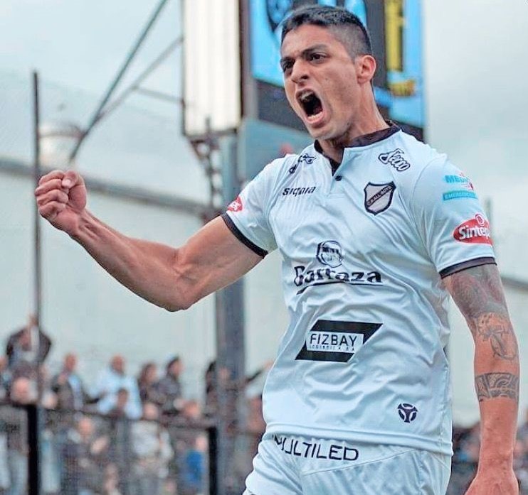 Hernán Rivero en All Boys.