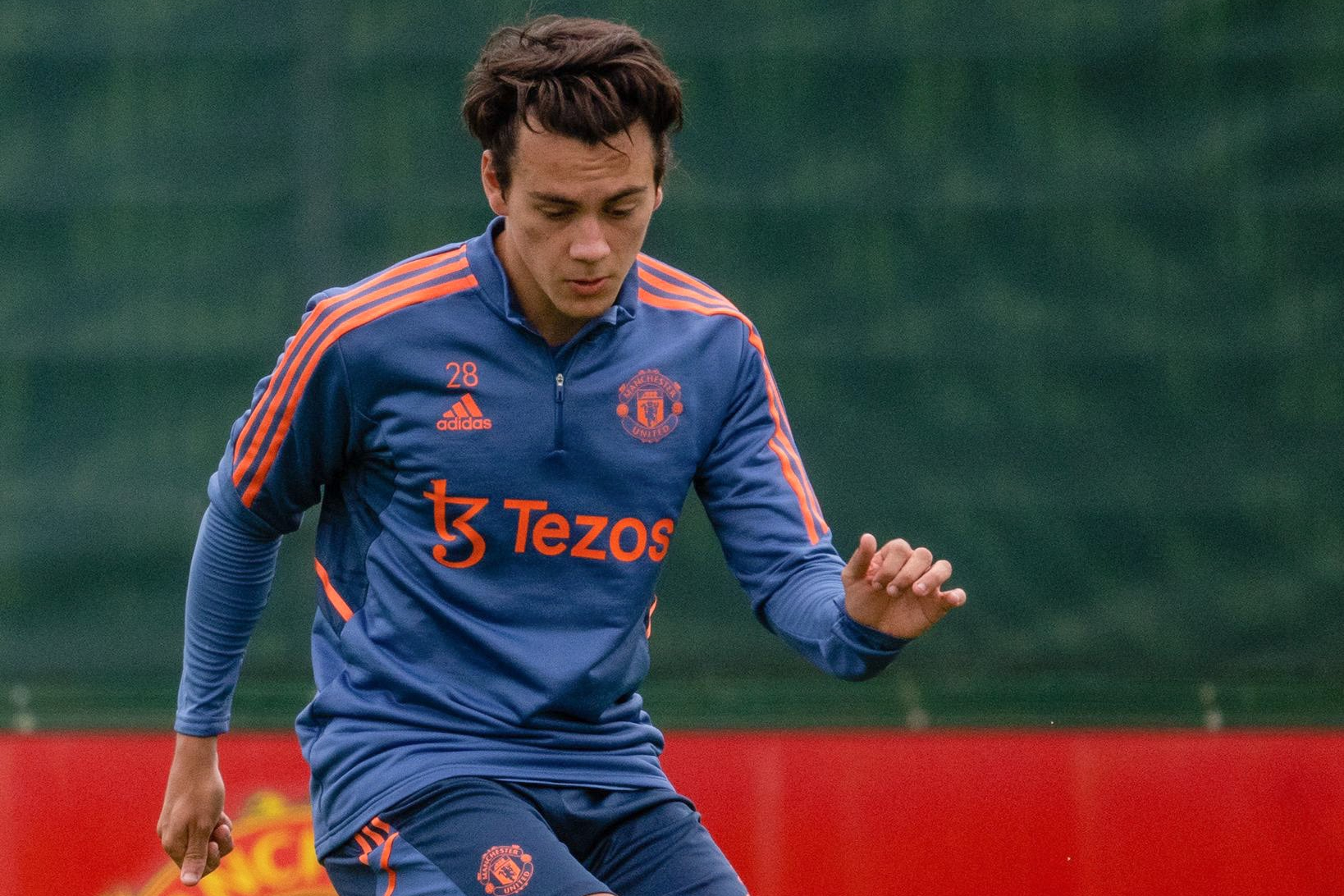 Facundo Pellistri en un entrenamiento con Manchester United. Foto:@FPellistri07