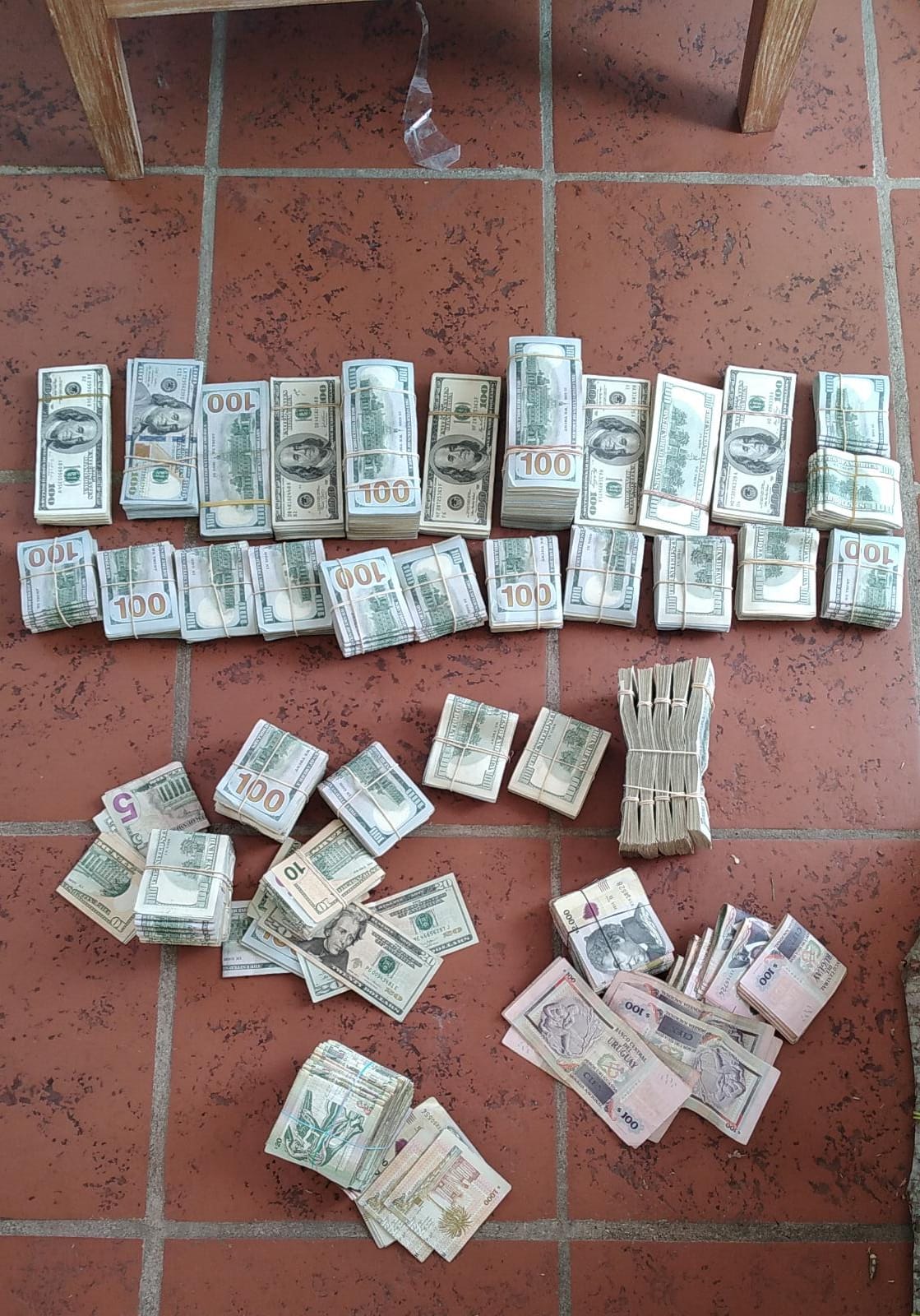 Operación Basora 2: incautaron más de US$ 400.000. Foto: Jefatura de Policía de Maldonado